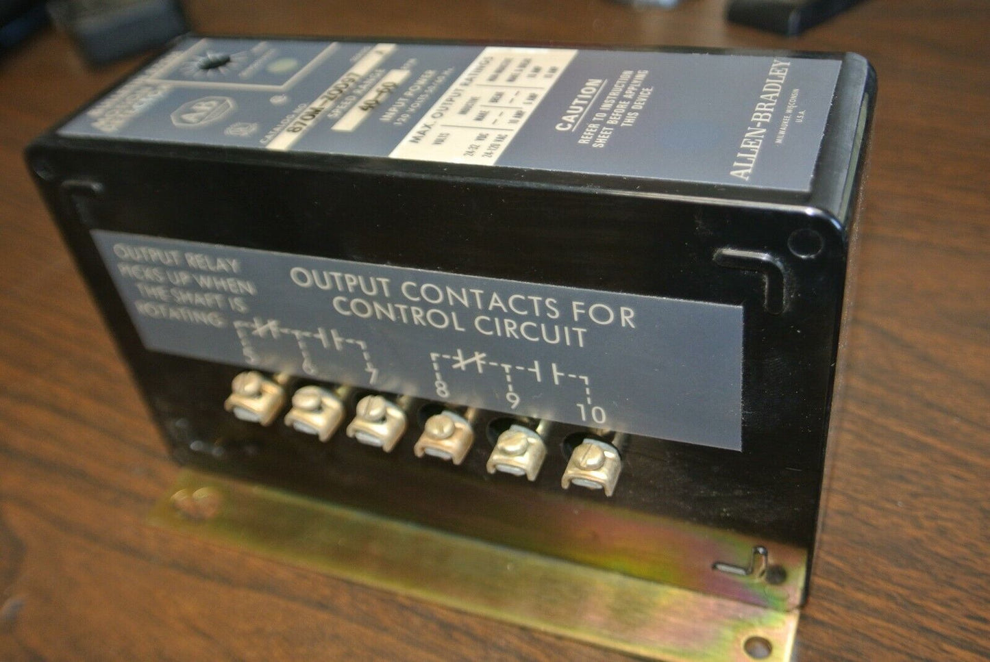ALLEN-BRADLEY 870M-ZOD97 Ser. A / MOTION DETECTOR 40-60RPM / 120V / NEW SURPLUS