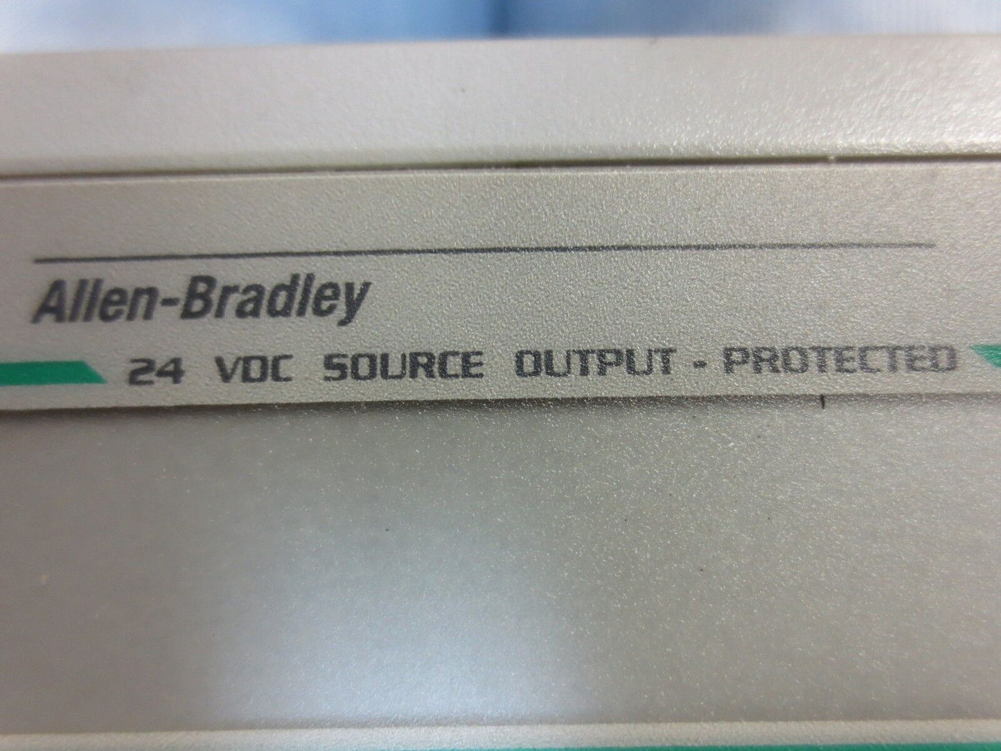 ALLEN-BRADLEY OUTPUT MODULE 1794-OB16P Ser. A Rev. A01 FLEX I/O - w/ BASE