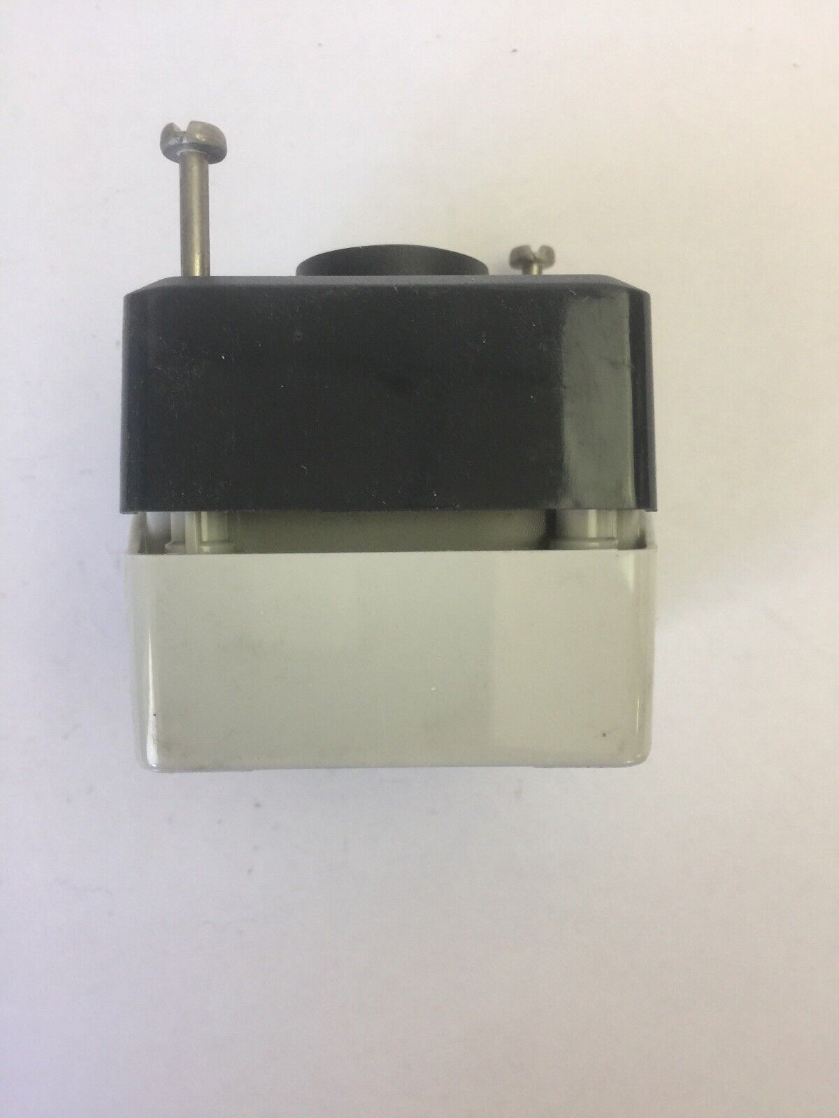TELEMECANIQUE XALD101 PUSH BUTTON CONTROL STATION