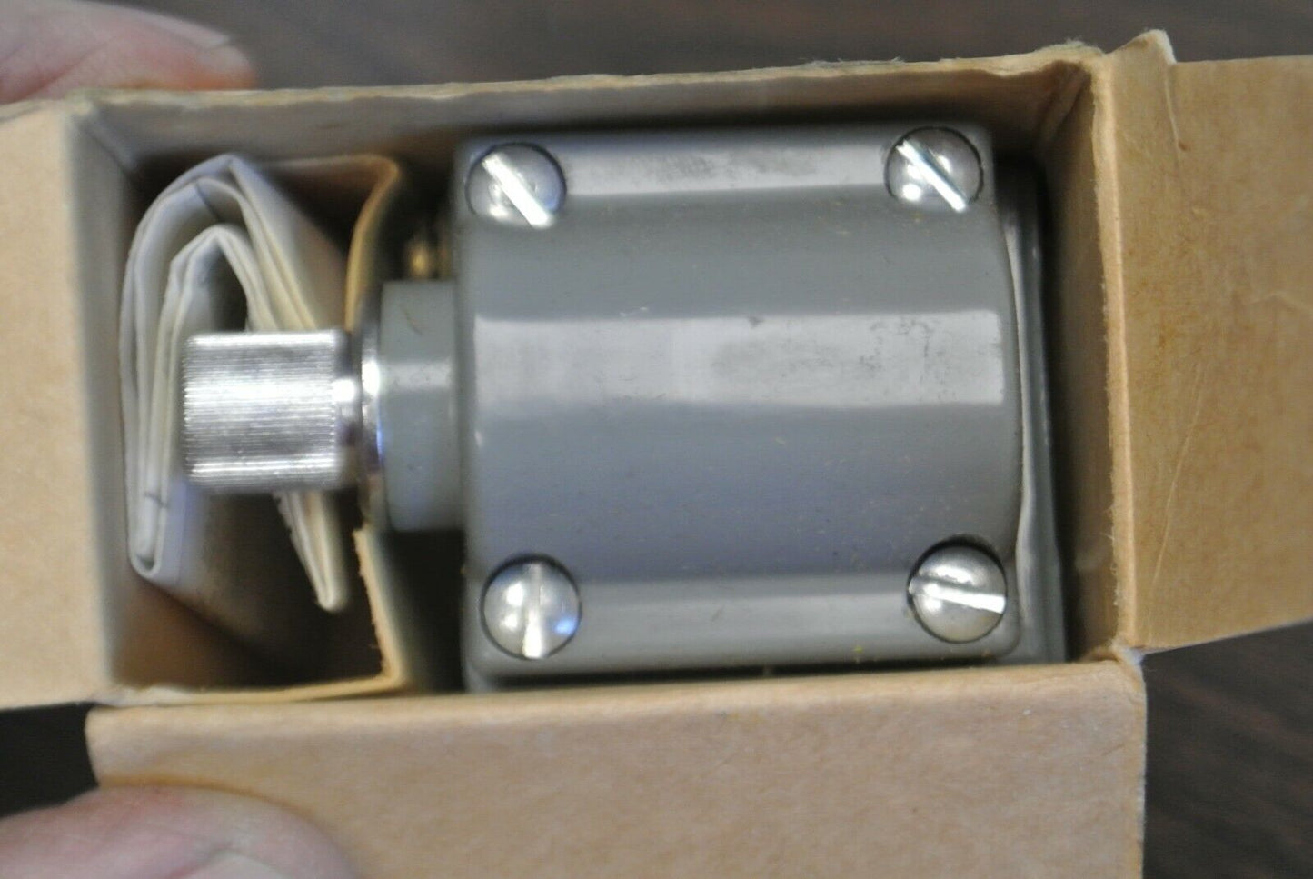 SQUARE D 9007 B52B, Ser. A HEAVY DUTY LIMIT SWITCH / NEW SURPLUS