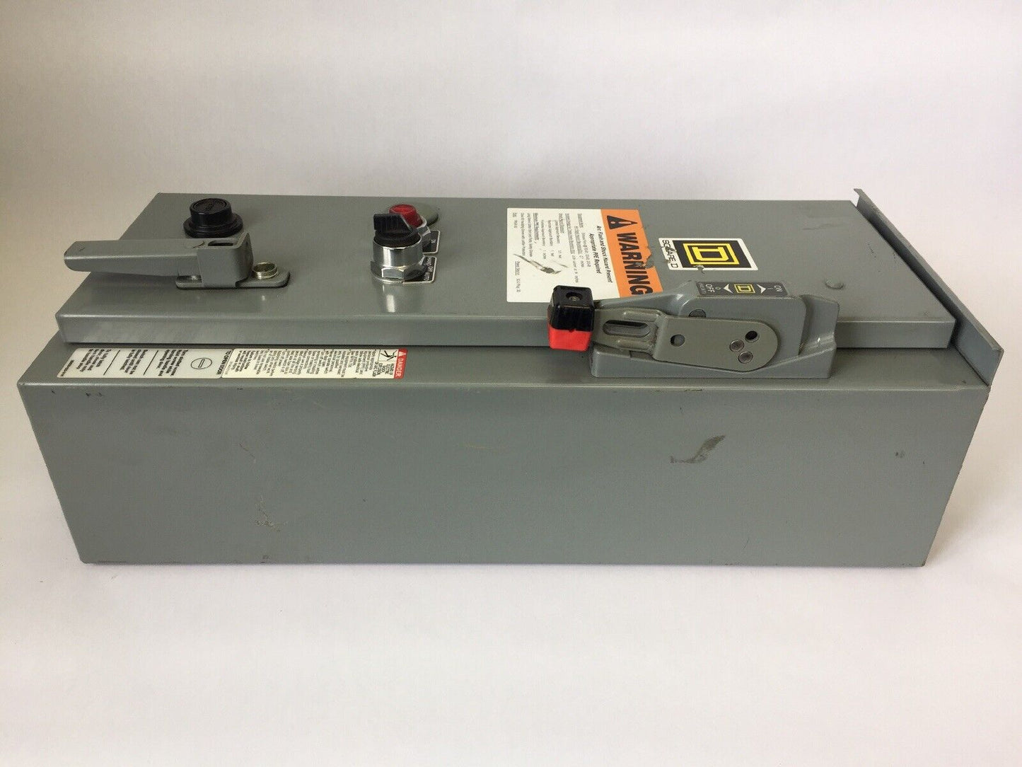SQUARE D 8538SBA23V81CFF4P51T11 SIZE 0 COMBINATION STARTER 575VAC 30A TYPE 12/3R