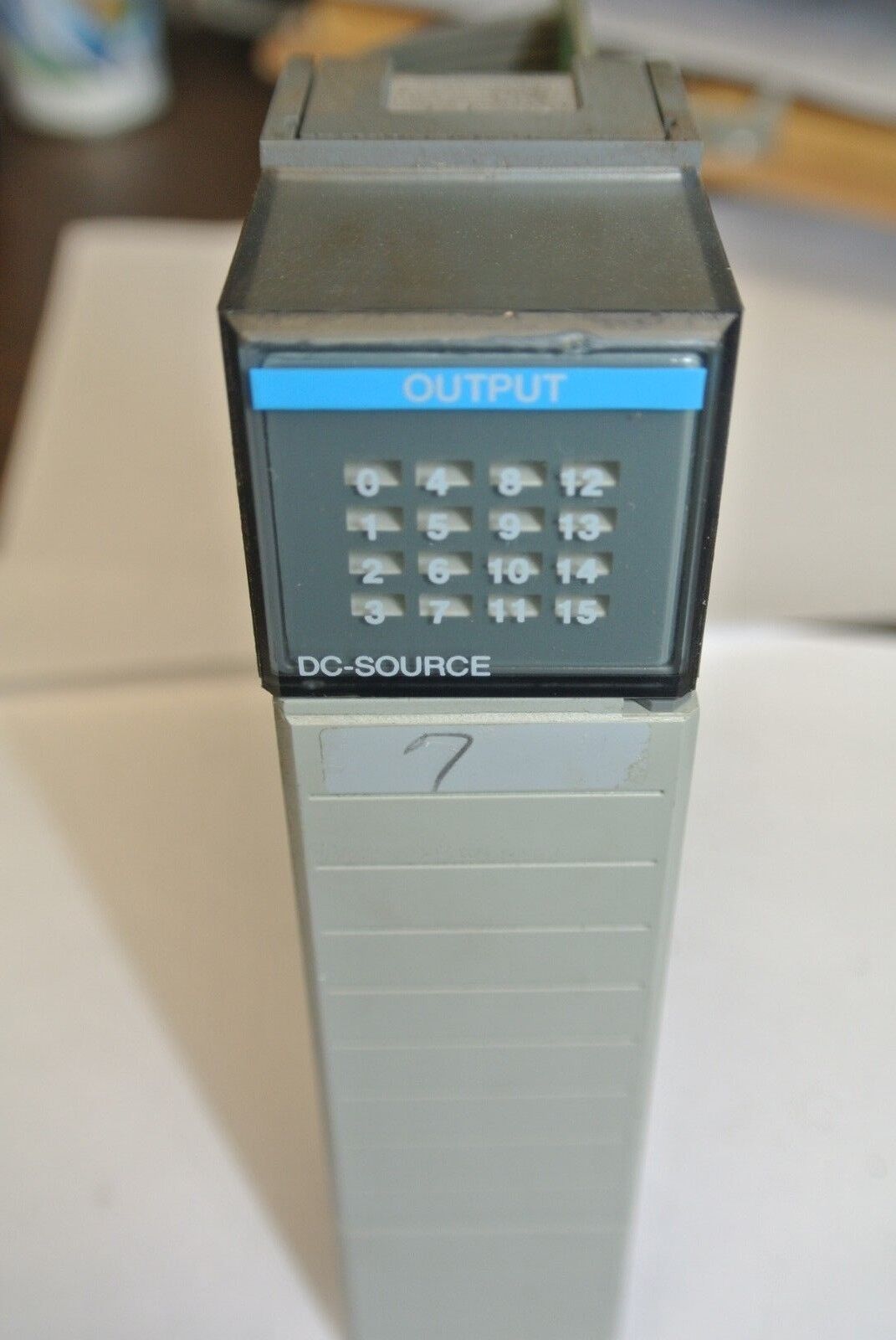 ALLEN-BRADLEY 1746-OB16 SLC500 OUTPUT MODULE - Ser. D - OUTPUT 10-50VDC