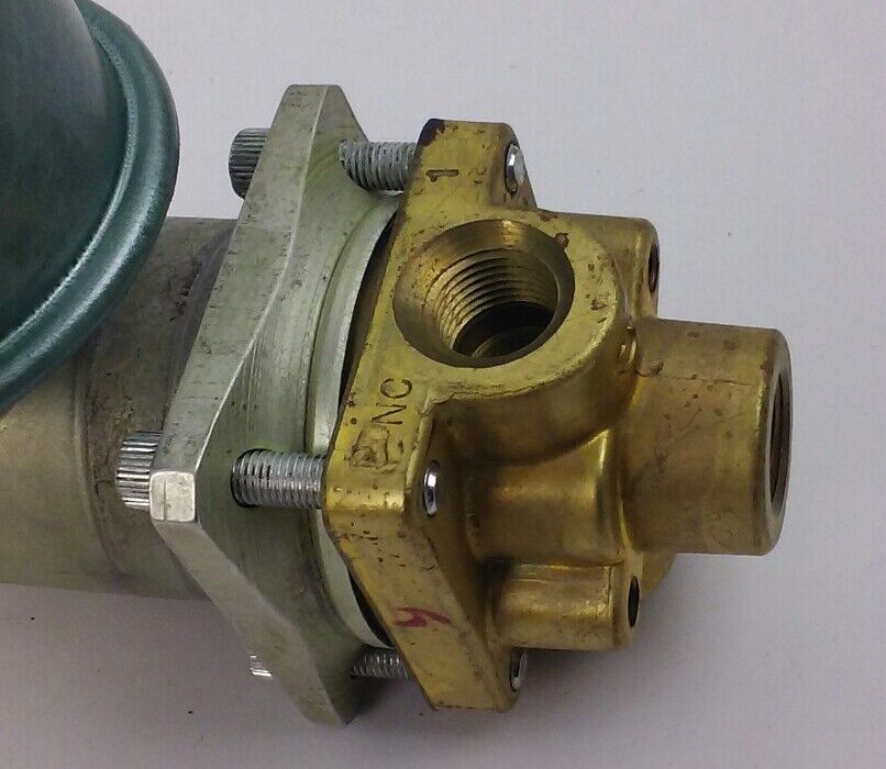 ITT GENERAL CONTROLS K13CF1232 - MAGNETIC 3-WAY VALVE - NEW SURPLUS in BOX