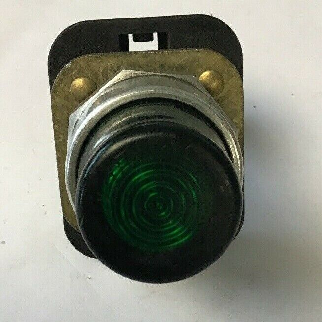 ALLEN BRADLEY 800T-PT16 120V SER. T 50/60HZ PUSH BUTTON/GREEN