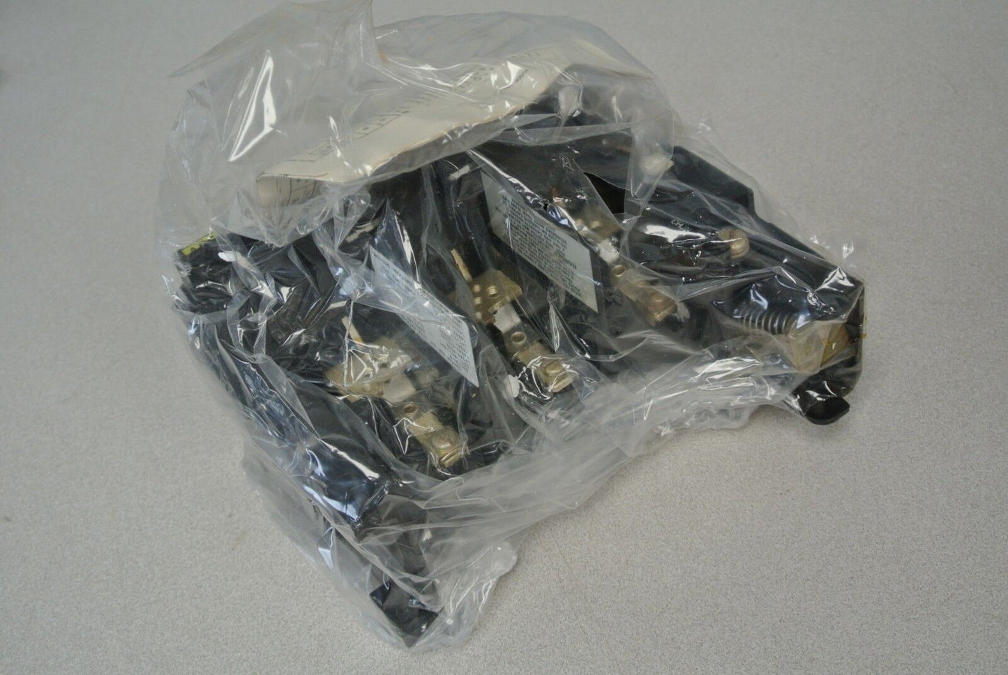 ALLEN-BRADLEY 1494V-DS30 DISCONNECT SWITCH / 30A / NEW SURPLUS