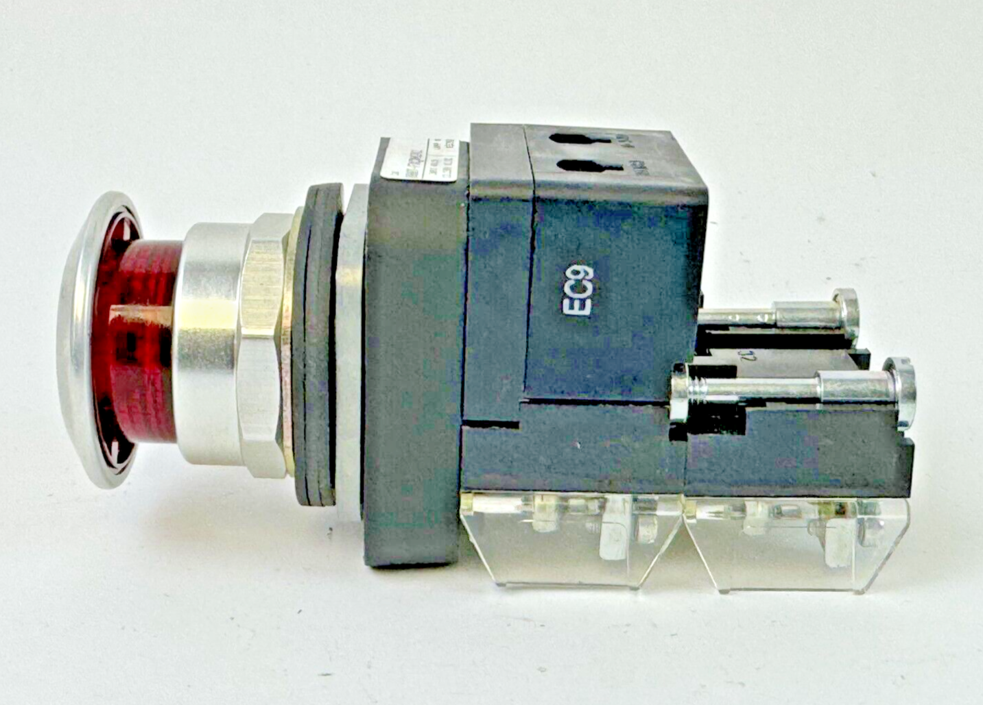 ALLEN-BRADLEY - 800T-FXQH2RG1 SER. U - RED PUSH/PULL BUTTON W/ BLOCK - NO BULB