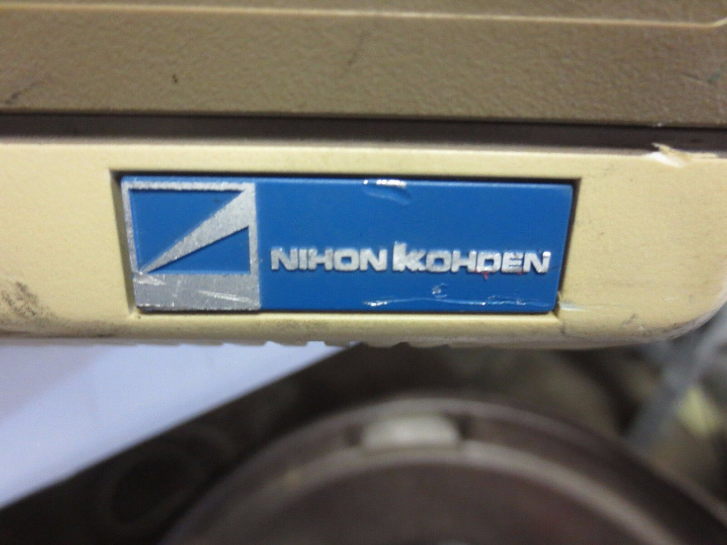 NIKON-KOHDEN MU-841RA + WEP-8410A CARDIAC TELEMETRY MONITOR - 190VA