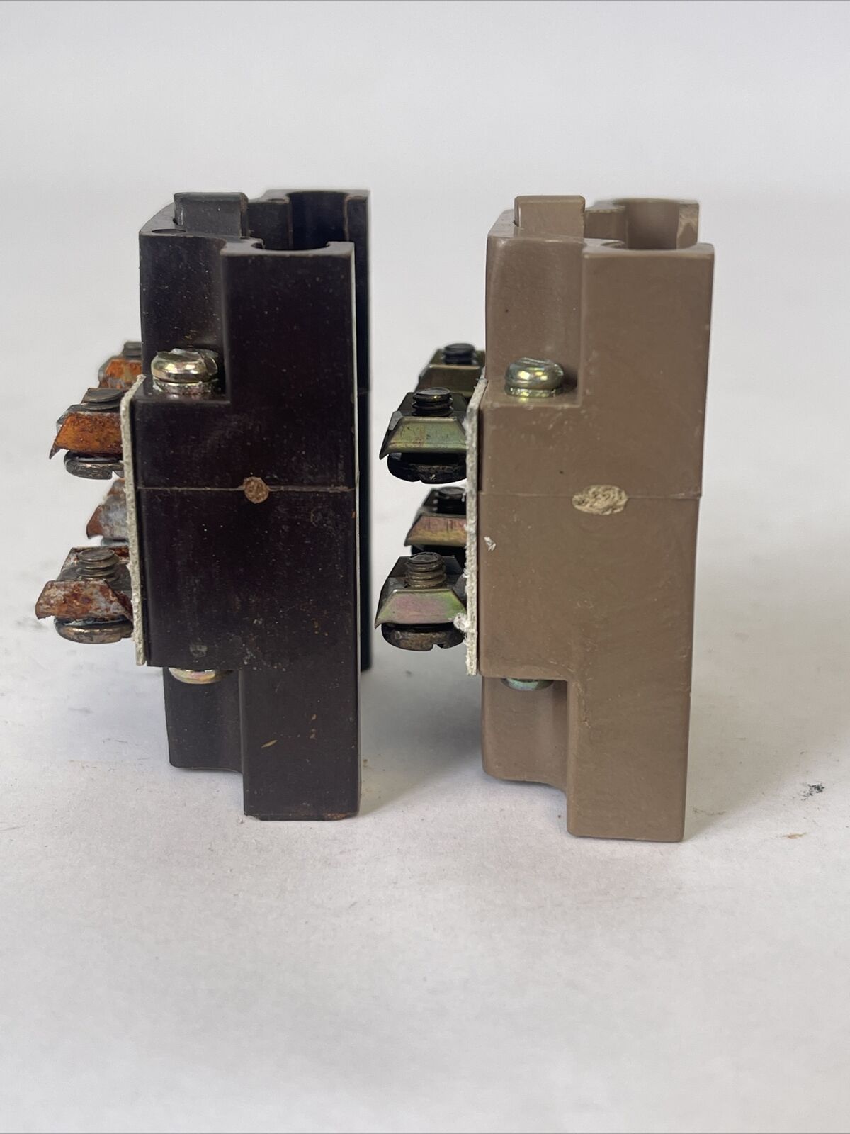 SYLVANIA CLARK PA 600V CONTACT BLOCK 1 N.O.-1N.C. CONTACTS PANEL MOUNT(LOT OF 2)