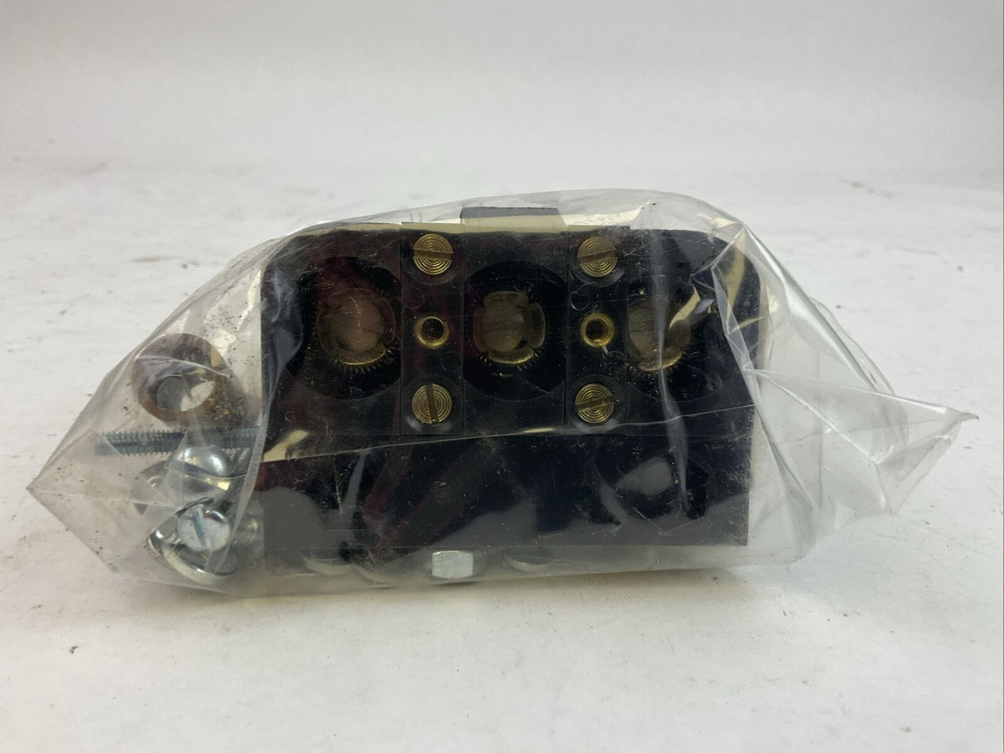 SIEMENS PC2658 PLUG-IN MOUNTING ASSEMBLY FOR USE WITH FRAME TYPE E, ED 100A