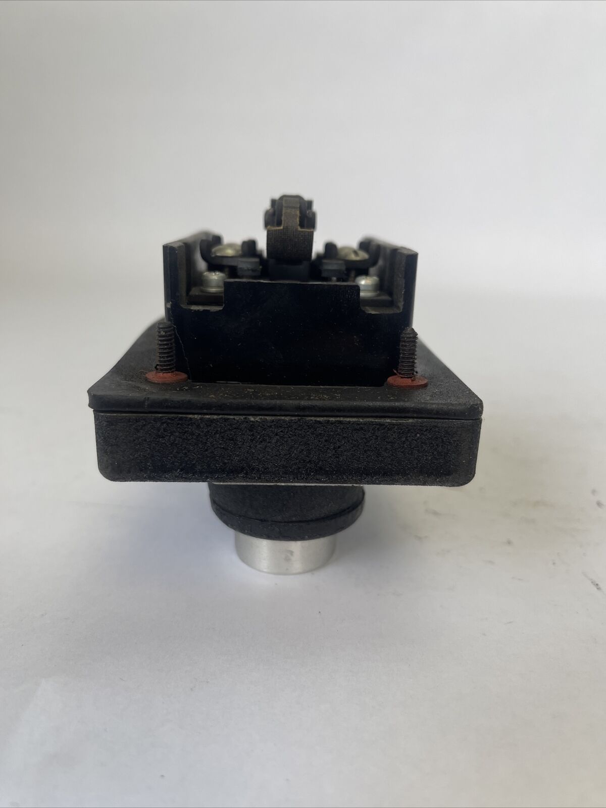 REES 3924 CONTROL PUSHBUTTON SWITCH OPEN CLOSE