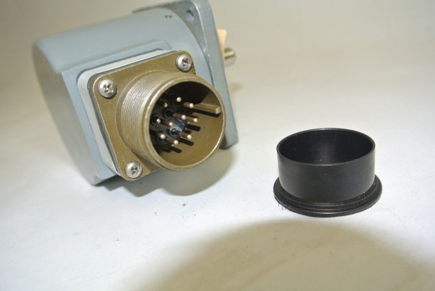ALLEN-BRADLEY 845N-SJDN4-CGN2 - INCREMENTAL OPTICAL ENCODER - NEW SURPLUS