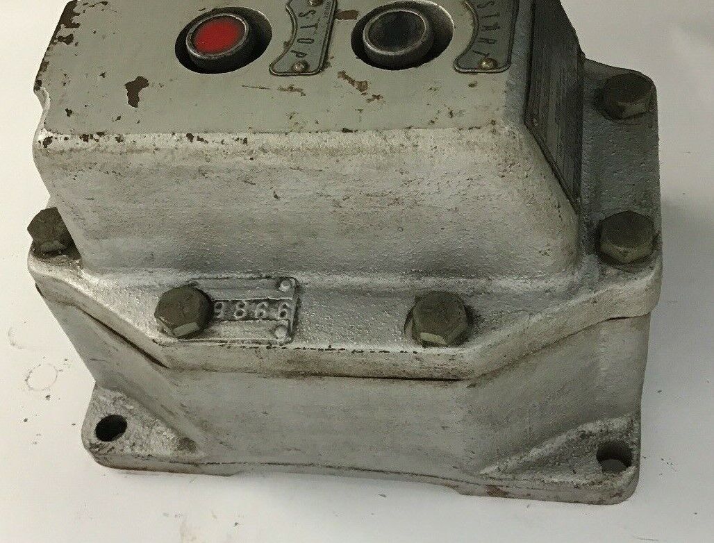 WESTINGHOUSE TYPE HDCE PUSHBUTTON STATION 1133600 CLASS 15-010 600VOLTS