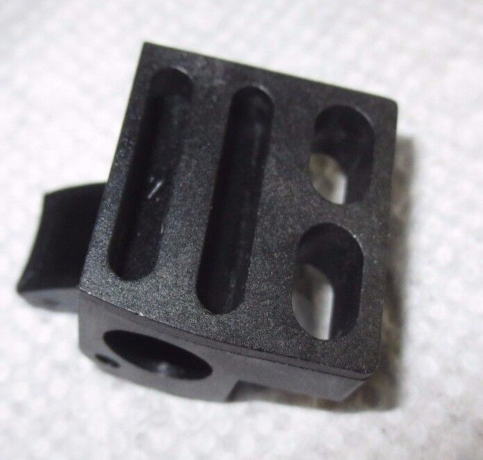 PEPPERL + FUCH BF 8-F MOUNTING FLANGE for M8-thread CYL. SENSORS - NEW SURPLUS