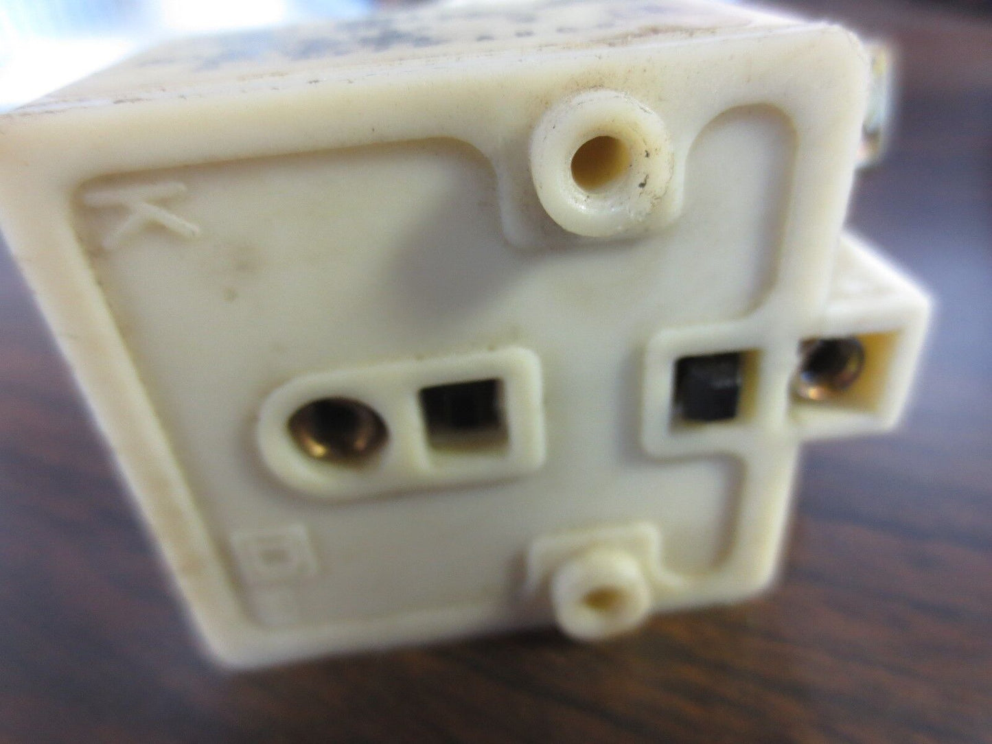 SQUARE D 9001KM1 LIGHT MODULE with MUSHROOM-HEAD PUSHBUTTON, AMBER NO BULB