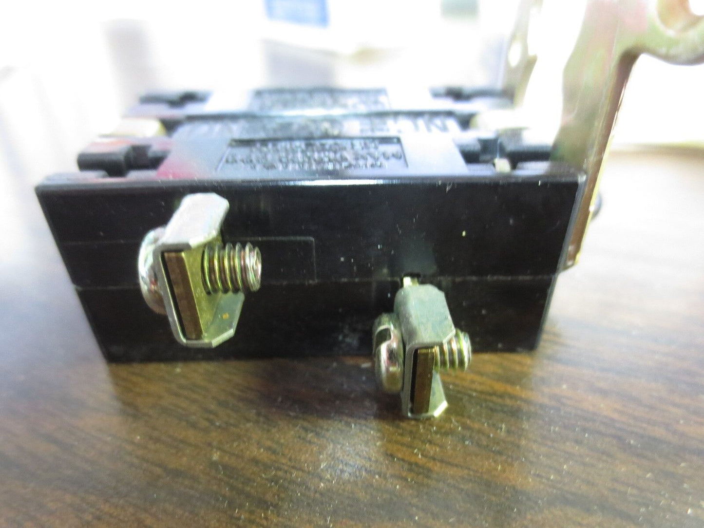 GENERAL ELECTRIC CR2940U202 HEAVY-DUTY OILTIGHT CONTACT BLOCK - NEW SURPLUS