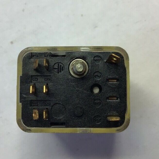 AMERICAN ZETTLER AZ420-70-4H 24VDC RELAY***LOTOF5****