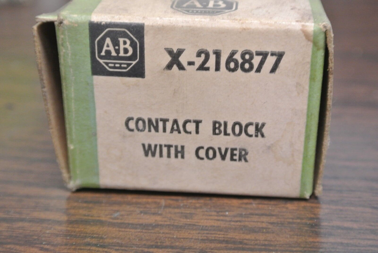 ALLEN-BRADLEY X-216877 CONTACT BLOCK with COVER / NEW SURPLUS