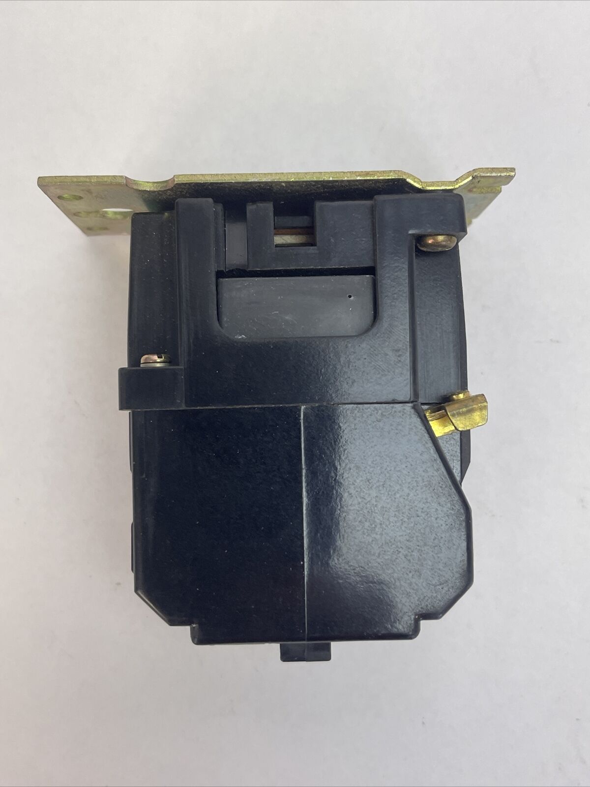 WESTINGHOUSE BFE21F INDUSTRIAL CONTROL RELAY 300V 10AMP 766A158G01 COIL 120V 60C