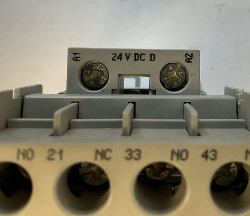 ALLEN BRADLEY 700-CF310D* CONTACTOR SER.A 690V 20A