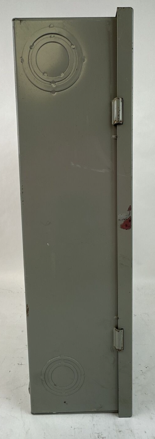 GE TG4323 FUSIBLE SAFETY SWITCH MOD 6 100A 240VAC 3PH 30HP 250VDC 20HP 3P TYPE 1