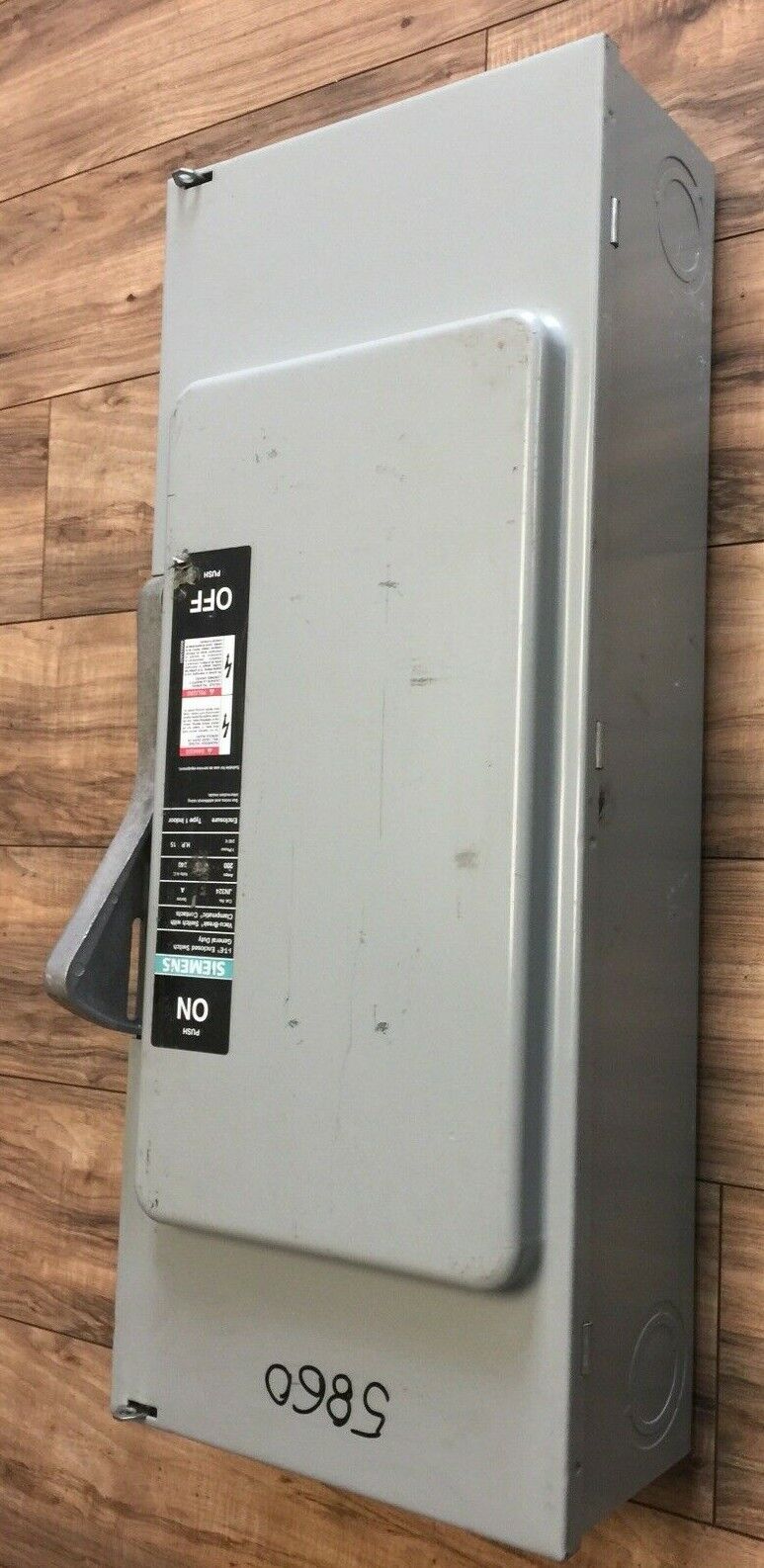 SIEMENS ITE JN324 VACU-BREAK SWITCH WITH CLAMPMATIC CONTACTS SER S 200A 240VAC