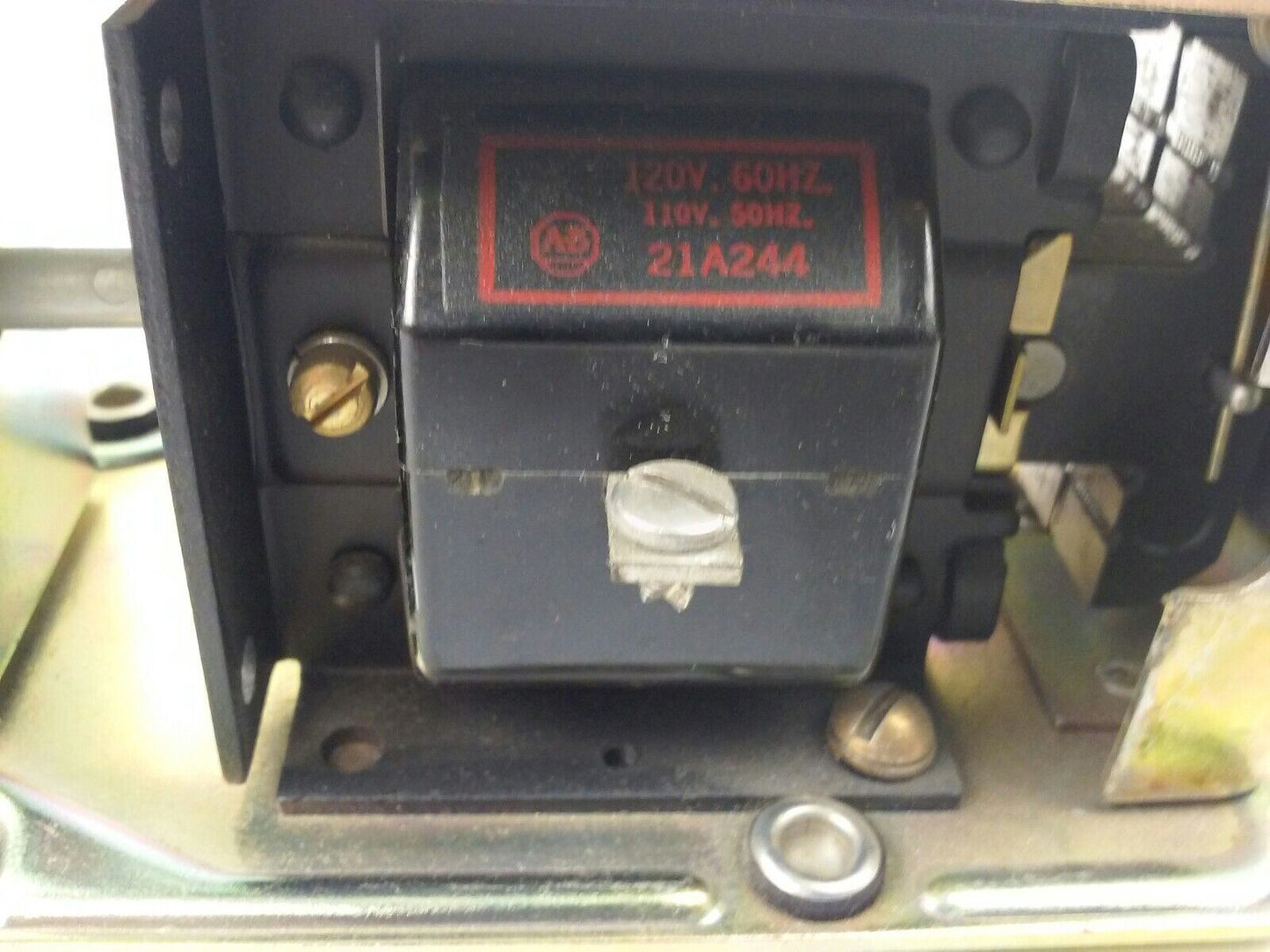 ALLEN BRADLEY 849-ZOH32, SER. B, PNEUMATIC TIMING RELAY, 208V-60HZ, NEW