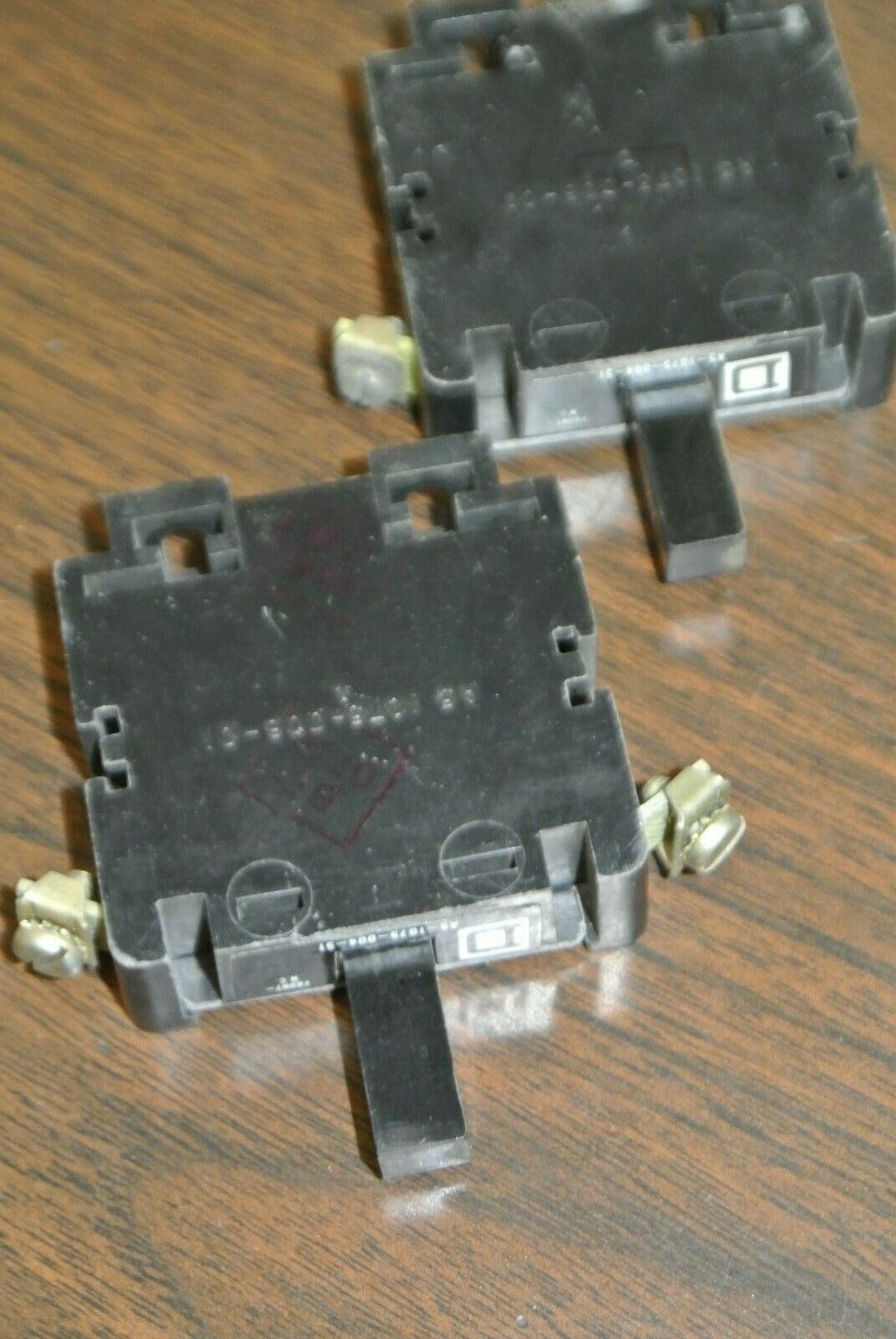 LOT of 2 / SQUARE D / A5-1075-004-51 AUXILIARY CONTACT BLOCK / NEW SURPLUS