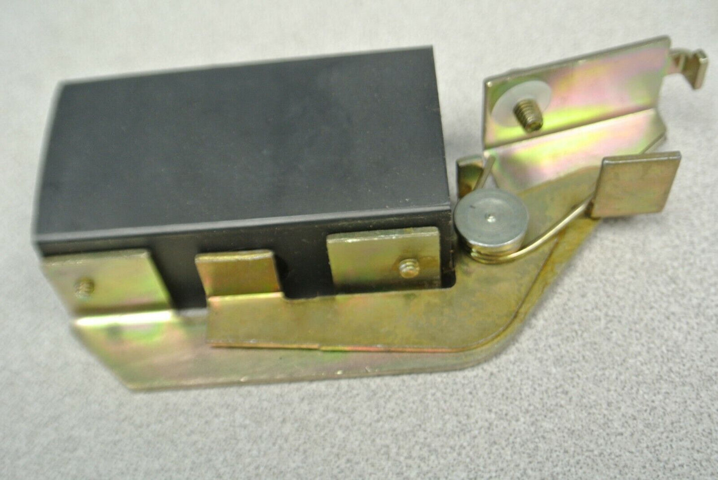 SQUARE D EK300-2 / ELECTRICAL INTERLOCK for 30A SWITCH / 2 NO, 2 NC. NEW SURPLUS
