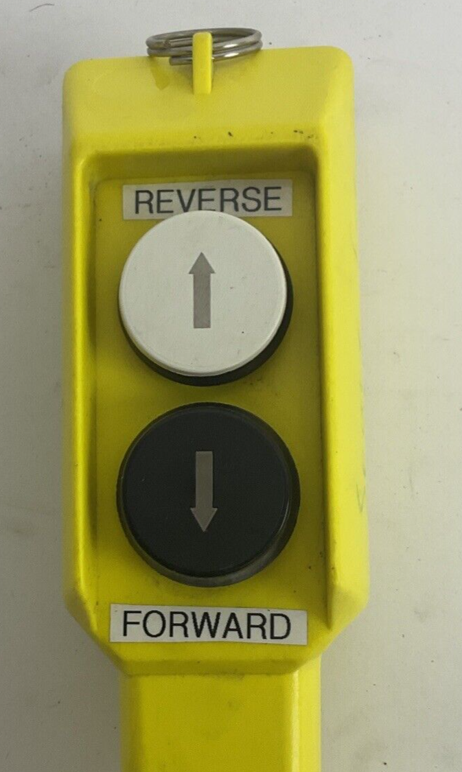 SQUARE D P02.1 GRIP PENDANT IP65 500V REVERSE/FORWARD