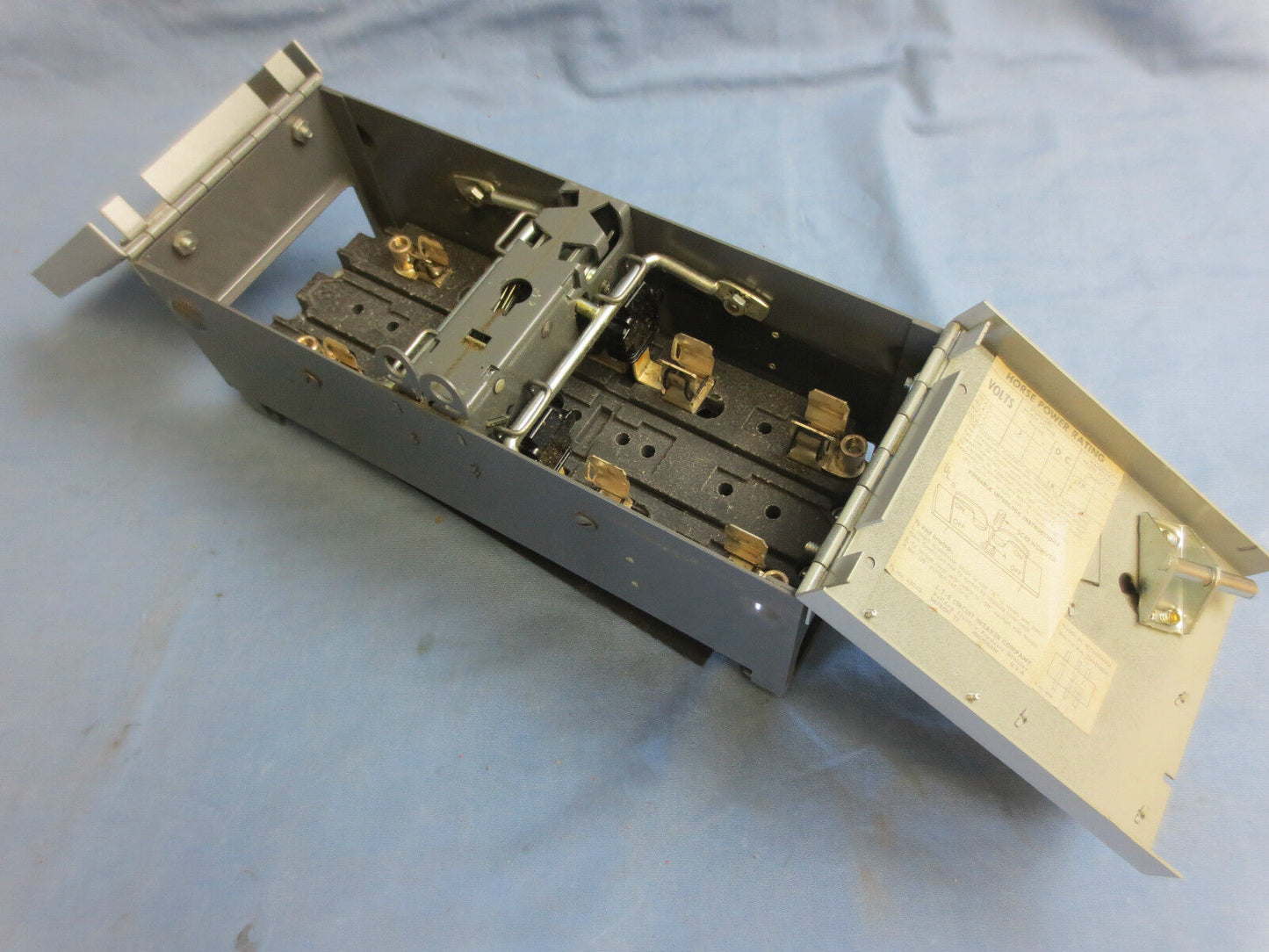 I-T-E V2B2212LR VACU-BREAK PANELBOARD & SWITCHBOARD UNIT 240V 30-60A NEW SURPLUS