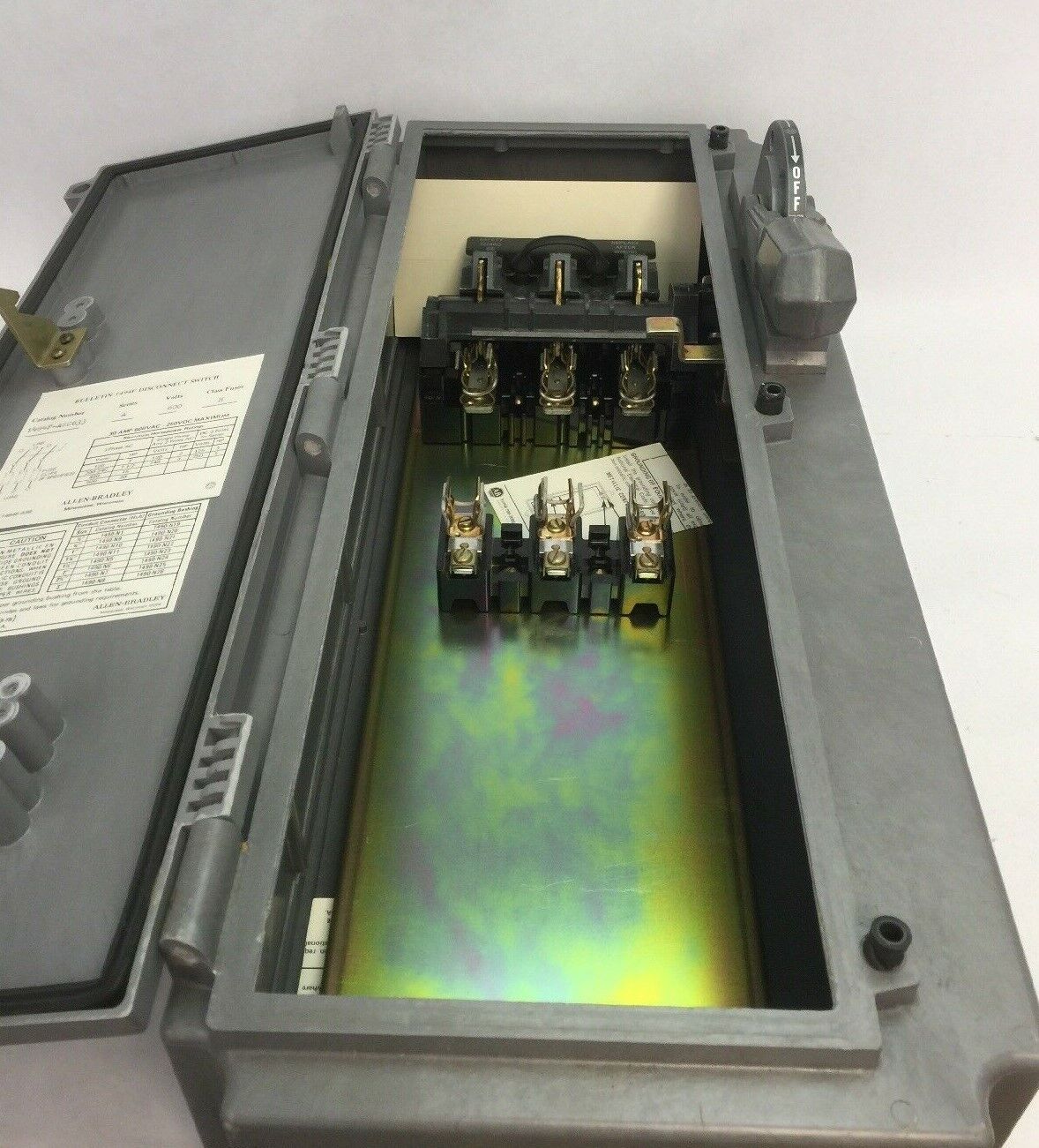 ALLEN BRADLEY 1494F-ASC633 DISCONNECT SWITCH 30 AMP 20HP 600VAC 250VDC FUSIBLE