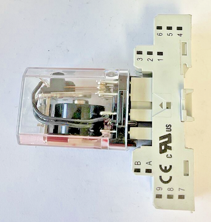 TYCO KUP-14D15-24 RELAY 24VDC W/ ALLEN BRADLEY 700-HN154 SER.A 15A ***LOTOF4***