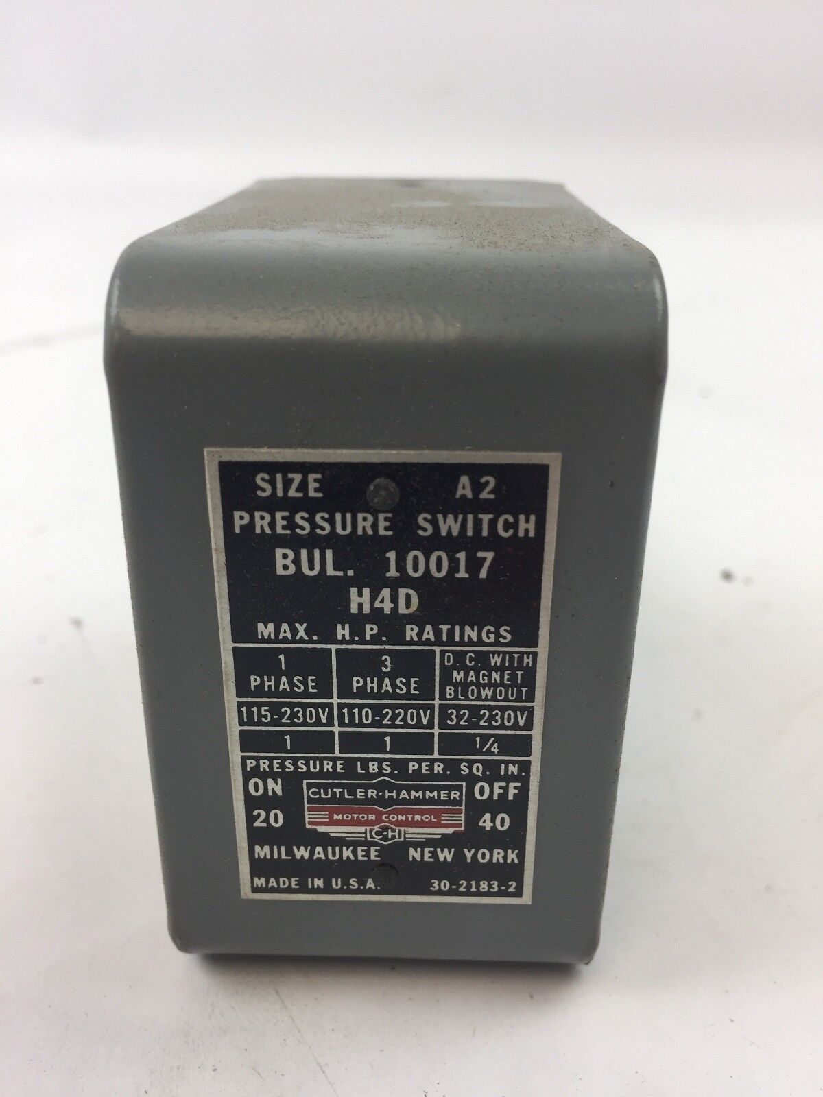 CUTLER HAMMER 10017H4D PRESSURE SWITCH W/O PUL. ORIFICE OPEN 40 LBS CLOSE 20 LBS
