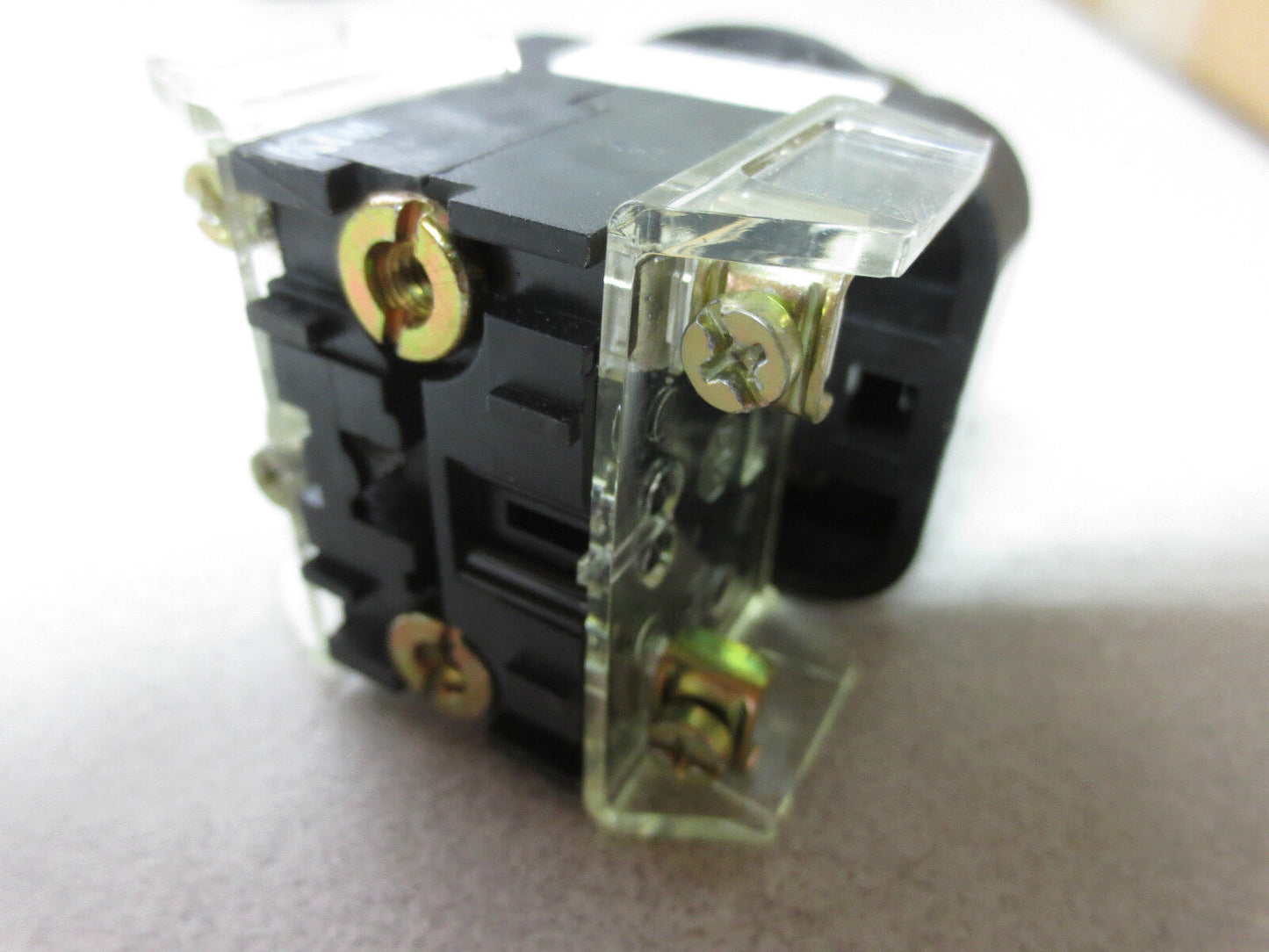 ALLEN-BRADLEY 800H-QRTH24G GREEN PUSH-TO-TEST BUTTON 24V