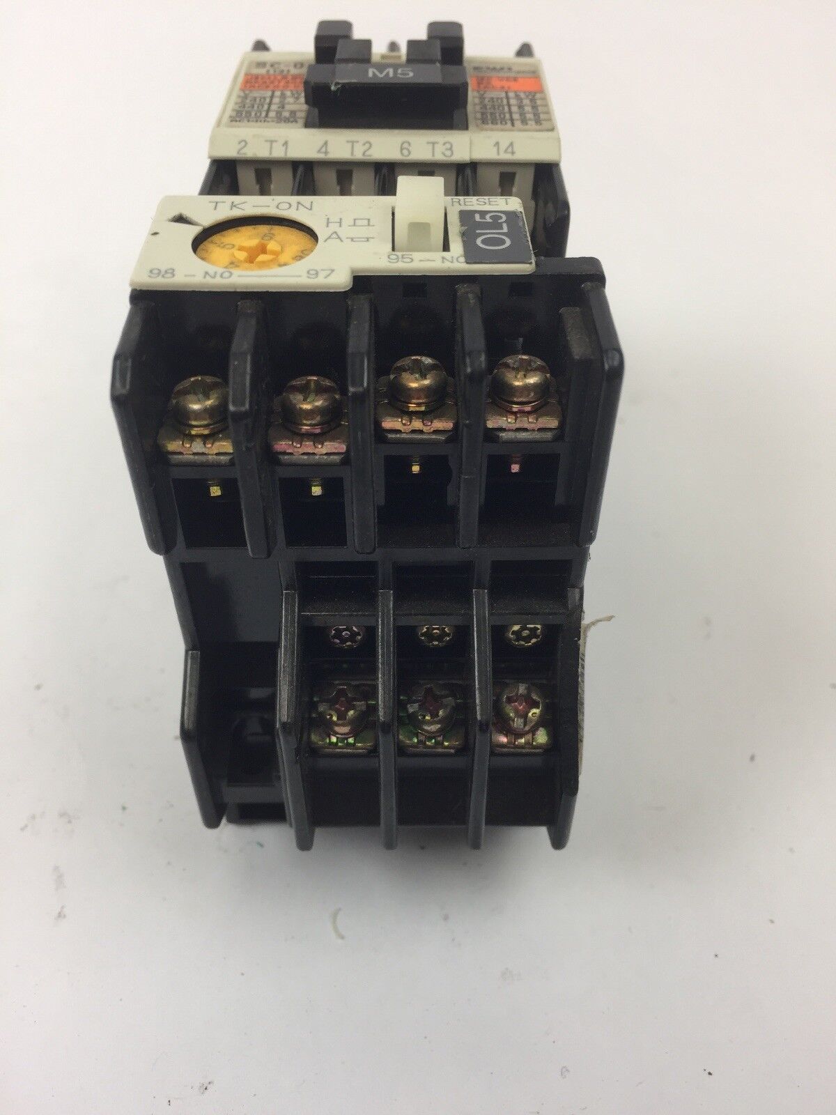 FUJI ELECTRIC 4NC0F0 TYPE SC-0 CONTACTOR 4NK0AN TYPE TK-0N OVERLOAD RELAY