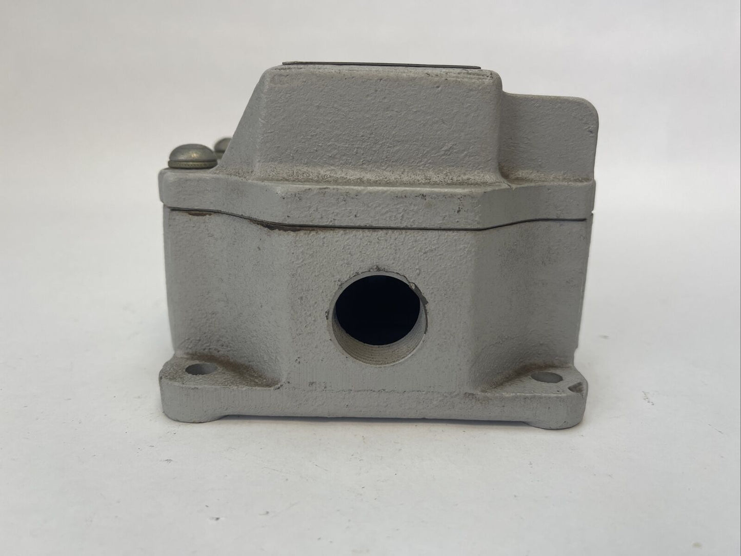 SQUARE D CLASS 9001 TYPE GR21 PUSHBUTTON START STOP STATION 600V