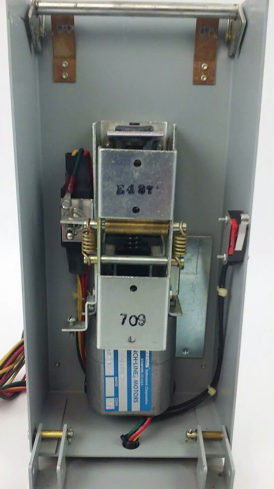 GE, TKMMOMA1, MOD 2, CIRCUIT BREAKER OPERATING MECHANISM, 120V- 50/60-6A, NEW