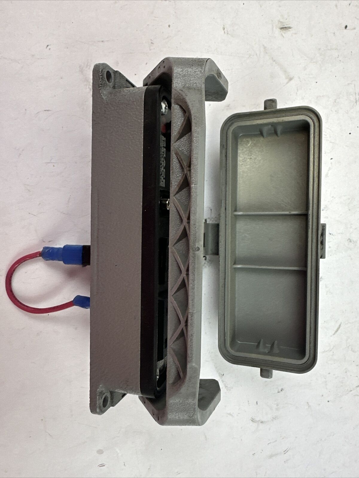 GRACE ENGINEERED P-B9-H3R3 A-B DH+ INTERFACE 120VAC 3A