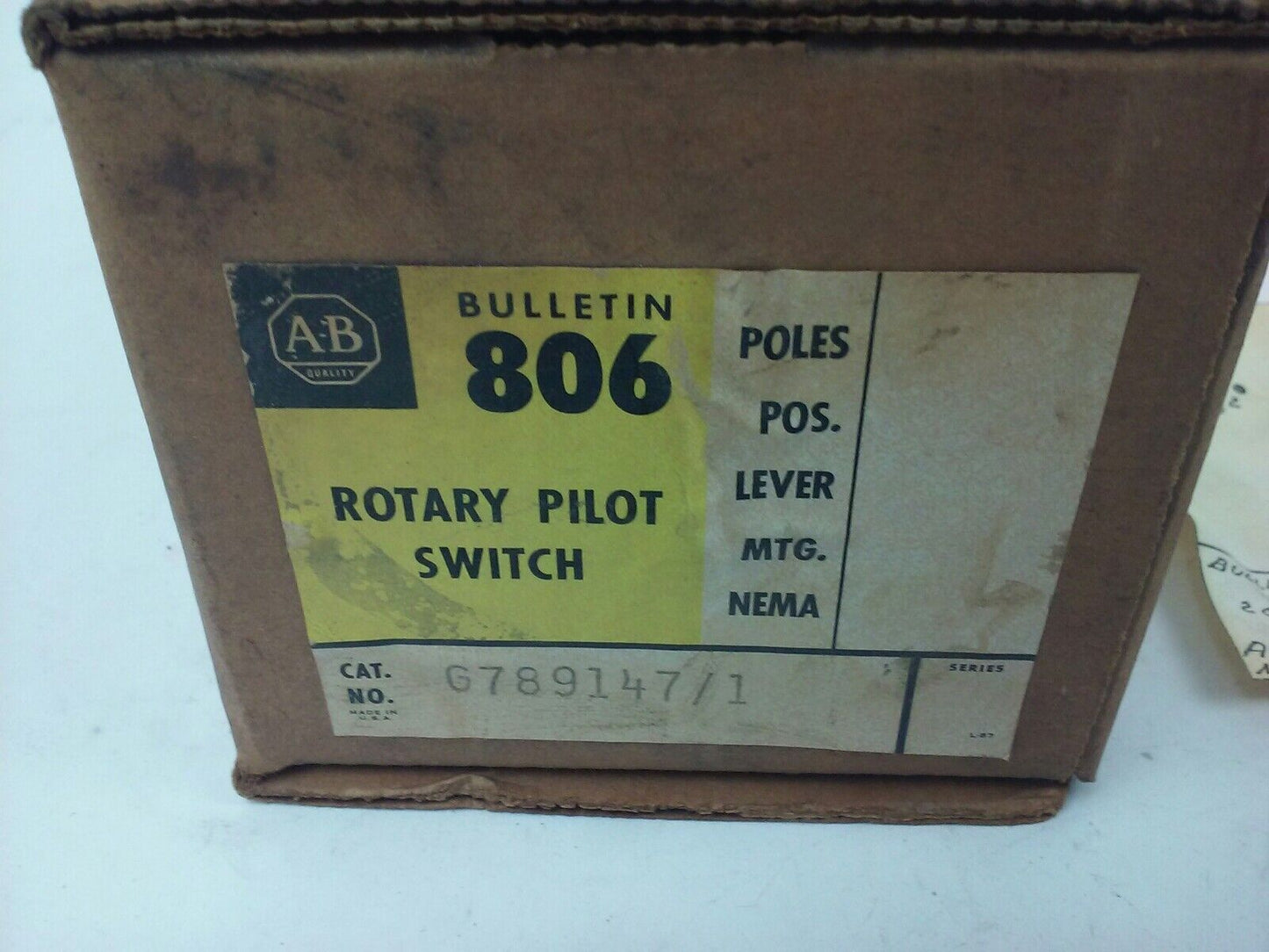 ALLEN BRADLEY BULLENTIN 806 G789147-1 SER. A, ROTARY PILOT SWITCH, 2 CIRCUITS