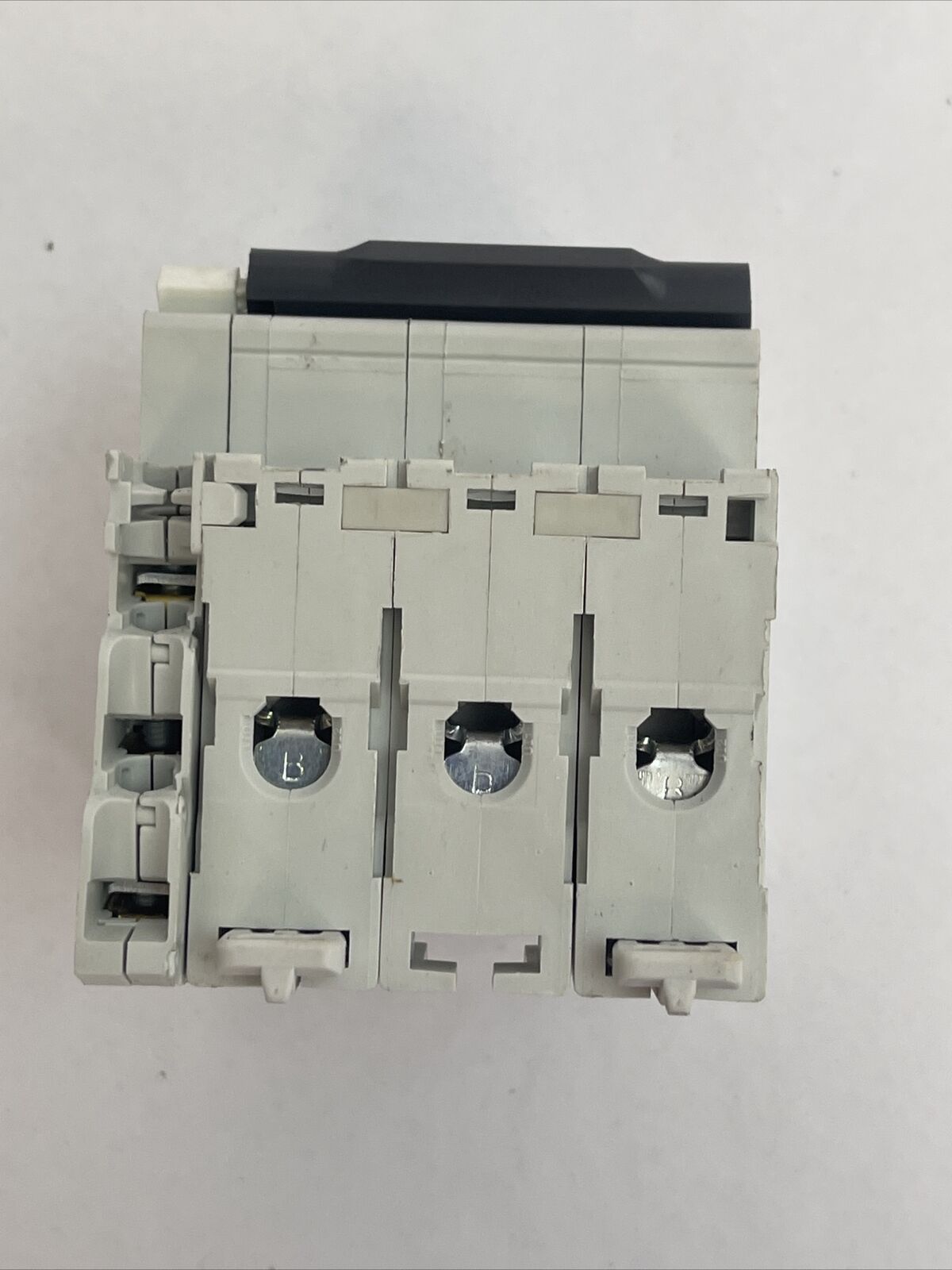 MERLIN GERIN 24462 CIRCUIT BREAKER 4AMP 480Y/277VAC 26925 AUXILIARY SWITCH