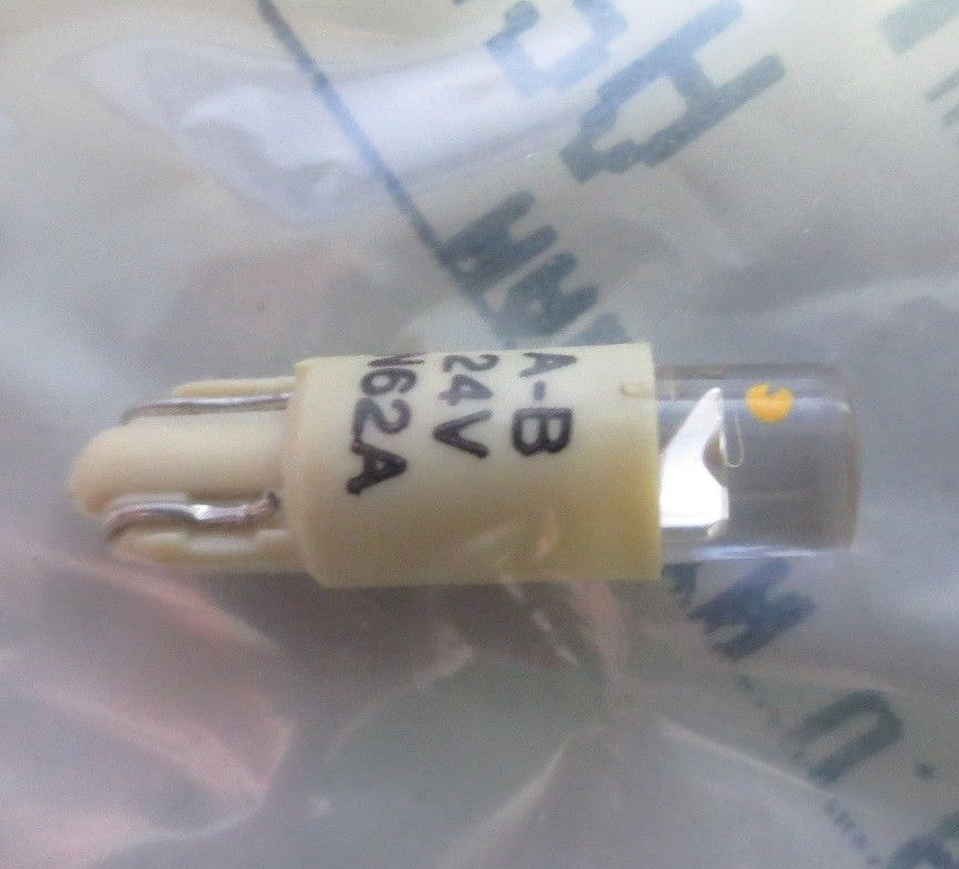 ALLEN-BRADLEY 800T-N62A - LED LAMP - WEDGE BASE, 24V AC/DC, AMBER - NEW SURPLUS