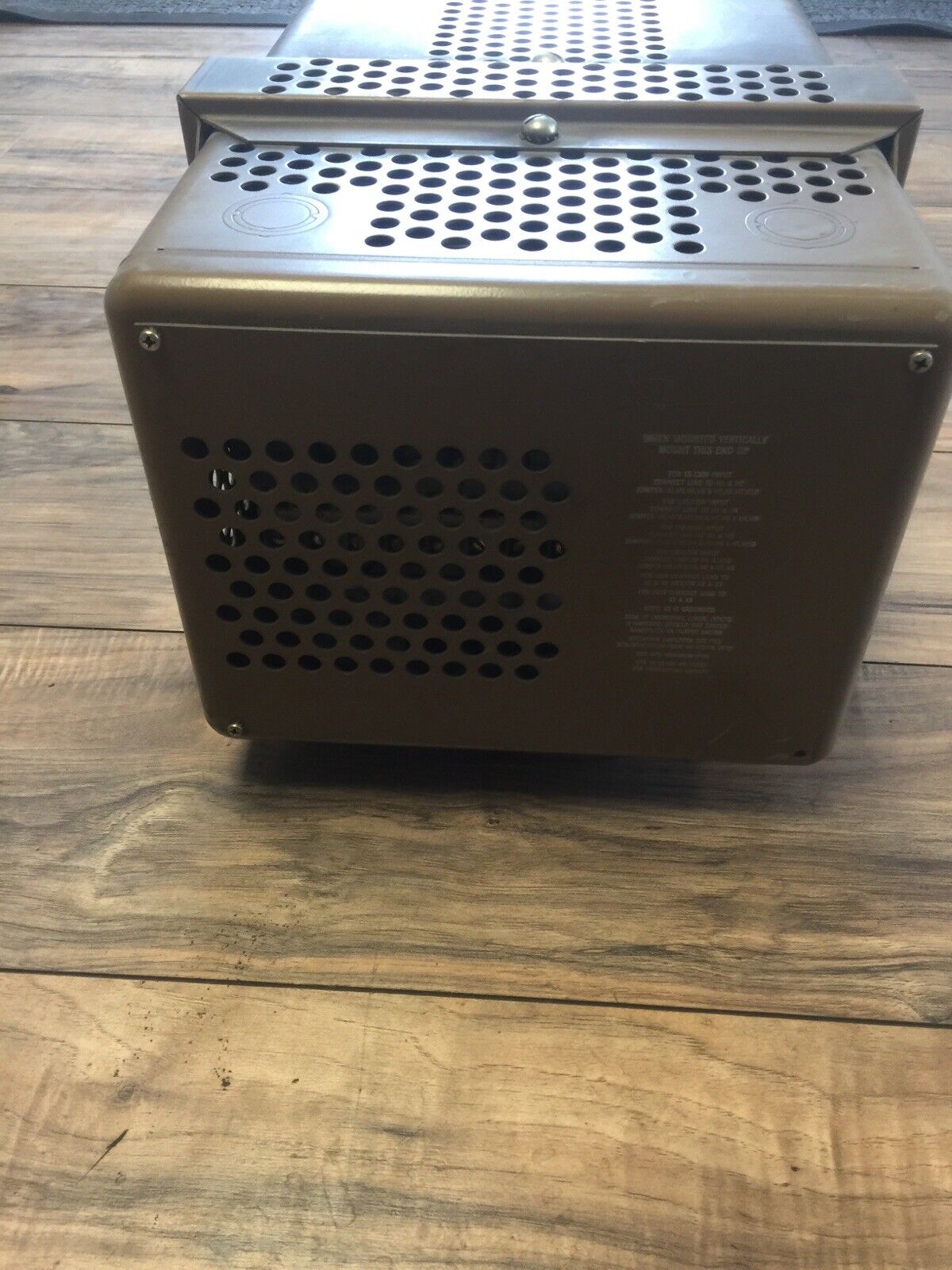 SOLA 23-23-215-8 CONSTANT VOLTAGE TRANSFORMER HARMONIC NEUTRALIZED 120/240V