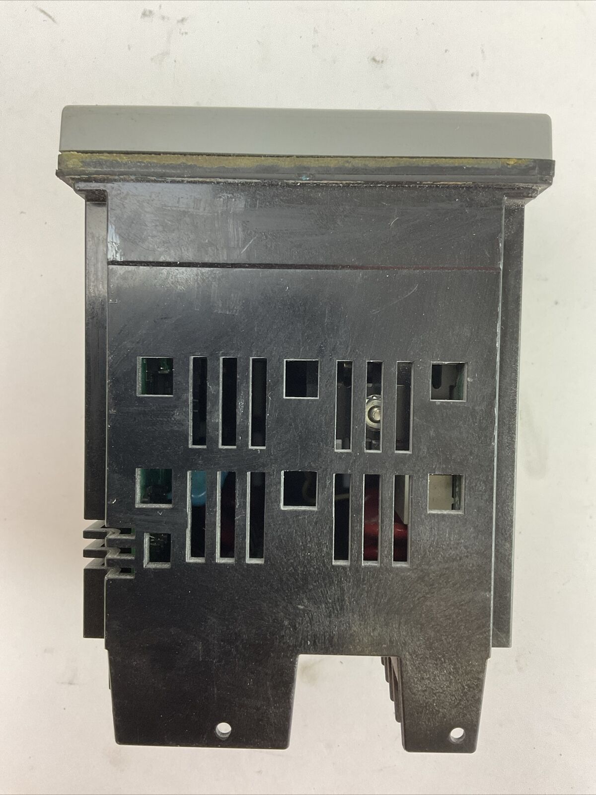 HONEYWELL DC2500-CE-1A00-200-00000-E0-0 UNIVERSAL DIGITAL CONTROLLER 90-250VAC