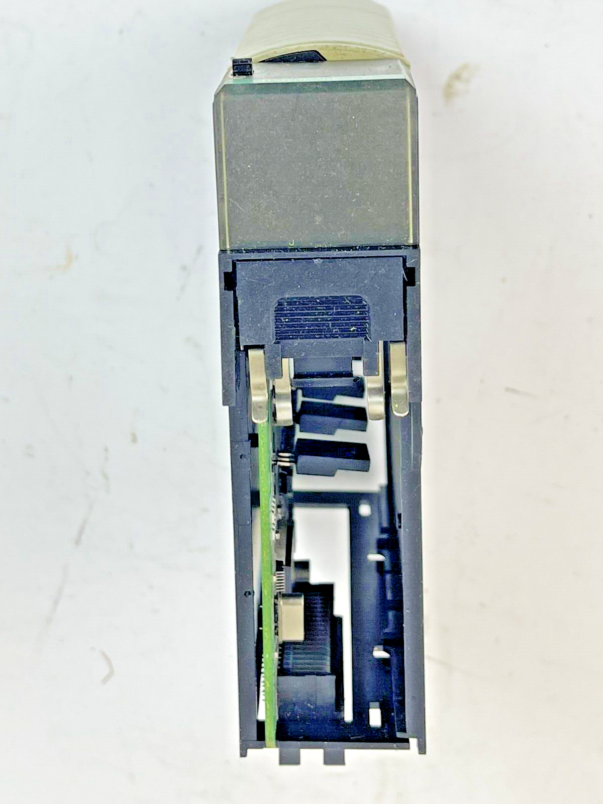 ALLEN BRADLEY - 1756-0B8 SER. A - CONTROLLOGIX DIGITAL DC OUTPUT PILOT DUTY