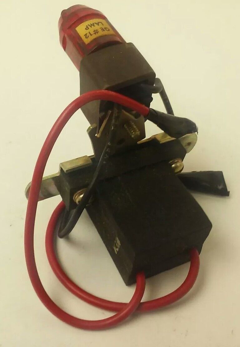 ALLEN BRADLEY 1481-N27 PILOT LIGHT KIT 240V-50/60HZ, GE #12 LAMP, W/ X-227810