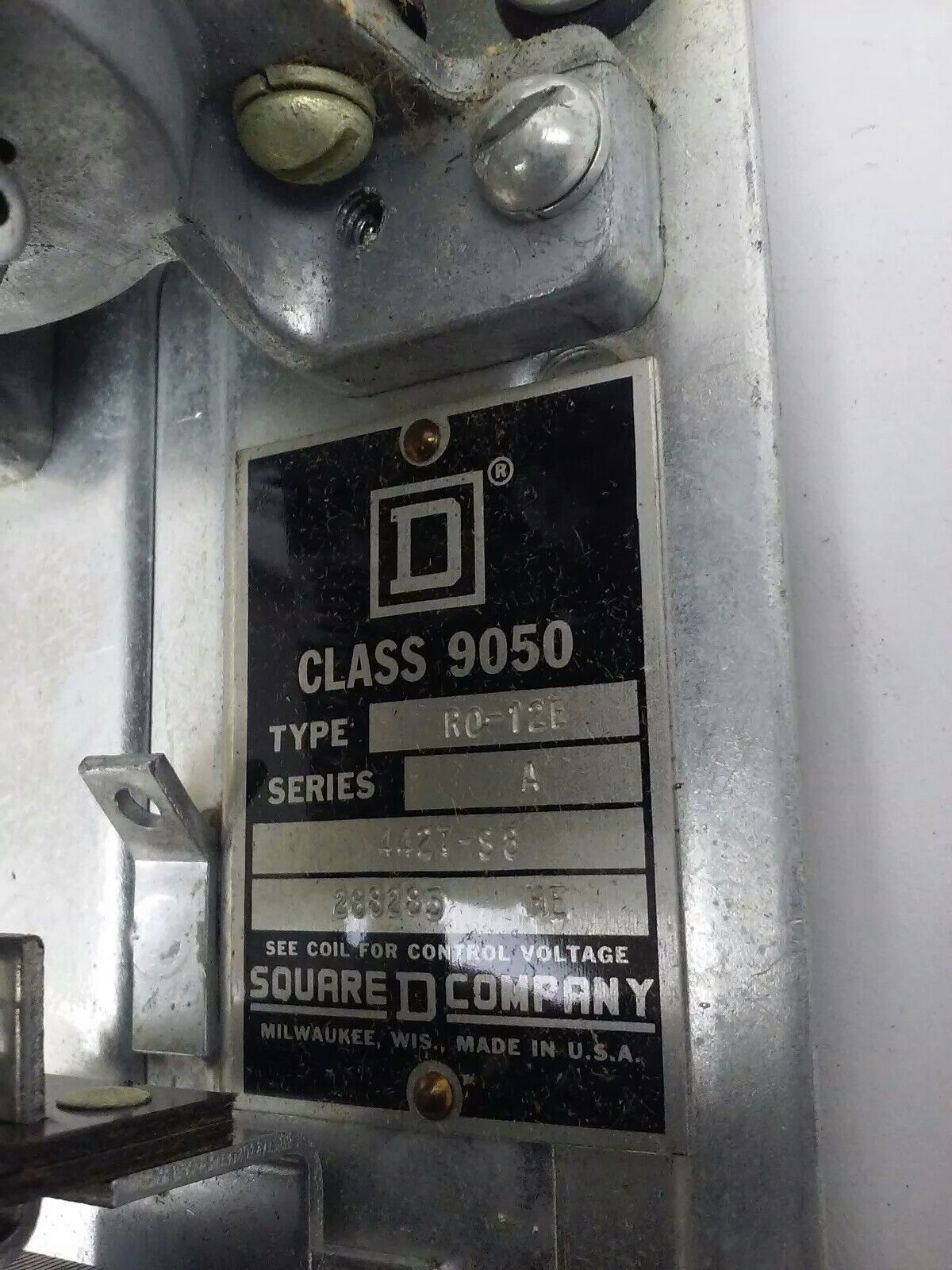 SQ. D CLASS 9050 TYPE RO-12E SER.A, AC PNEUMATIC TIMING RELAY, 110V,60HZ,15A,NEW