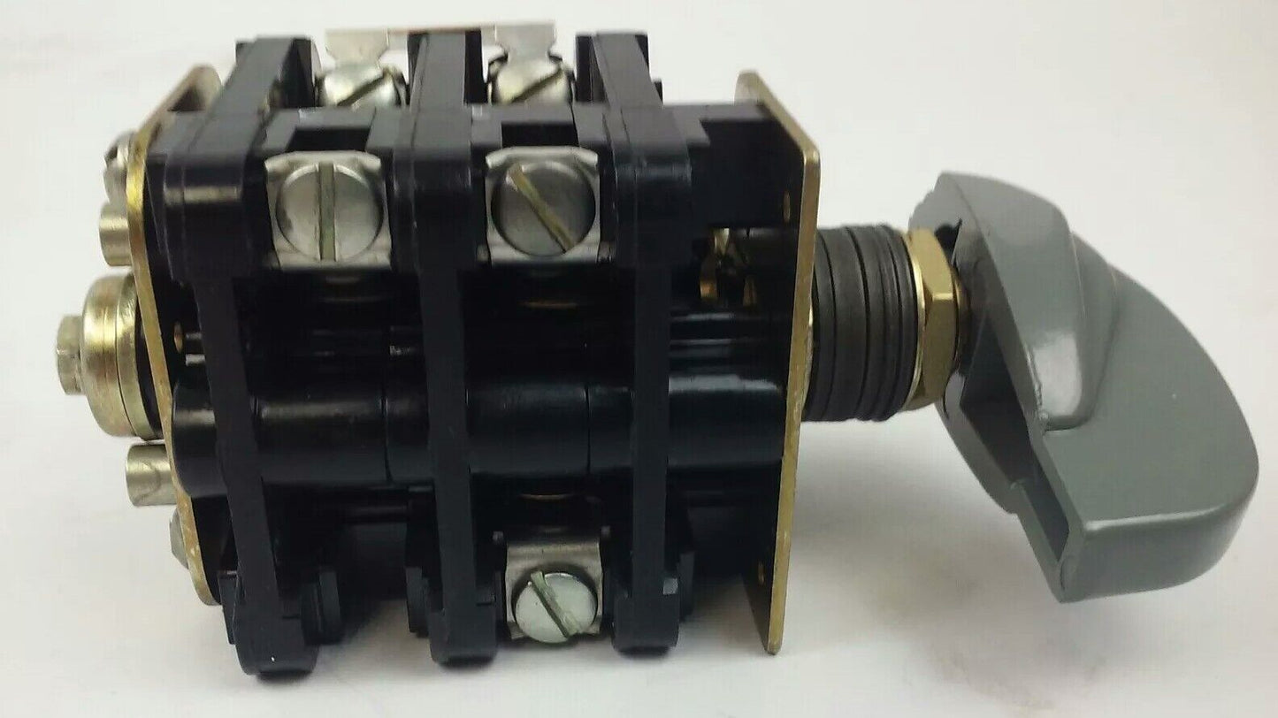 ALLEN BRADLEY BULLENTIN 806 H636759-1 SER. A, ROTARY PILOT SWITCH, 3 CIRCUITS