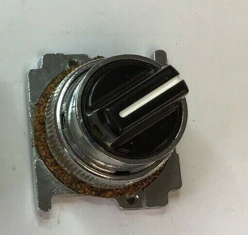 CUTLER HAMMER 10250T1326 SELECTOR SWITCH 3 POS CAM CODE#2