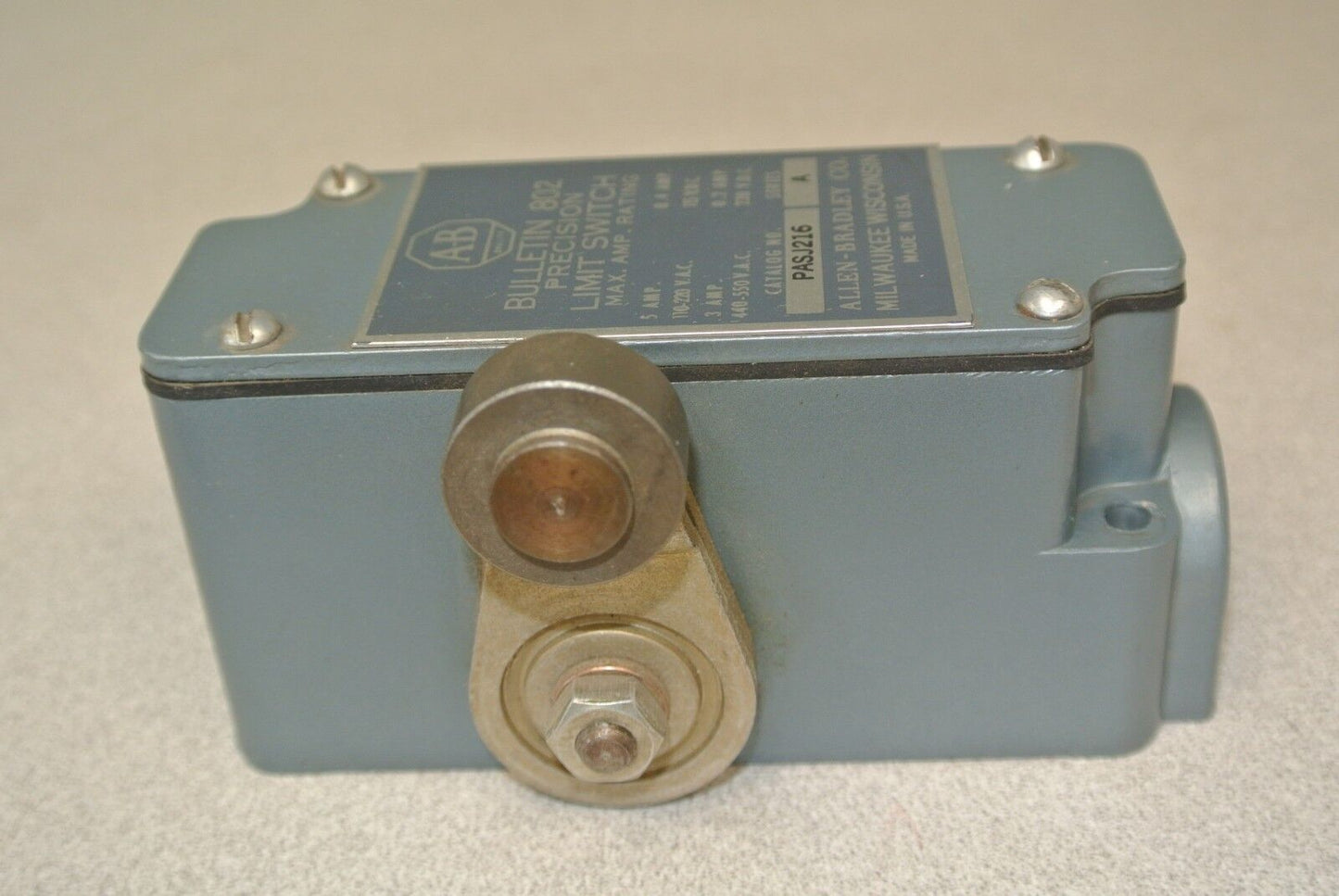 ALLEN-BRADLEY 802-PASJ216 PRECISION LIMIT SWITCH / LEFT HAND / NEW SURPLUS
