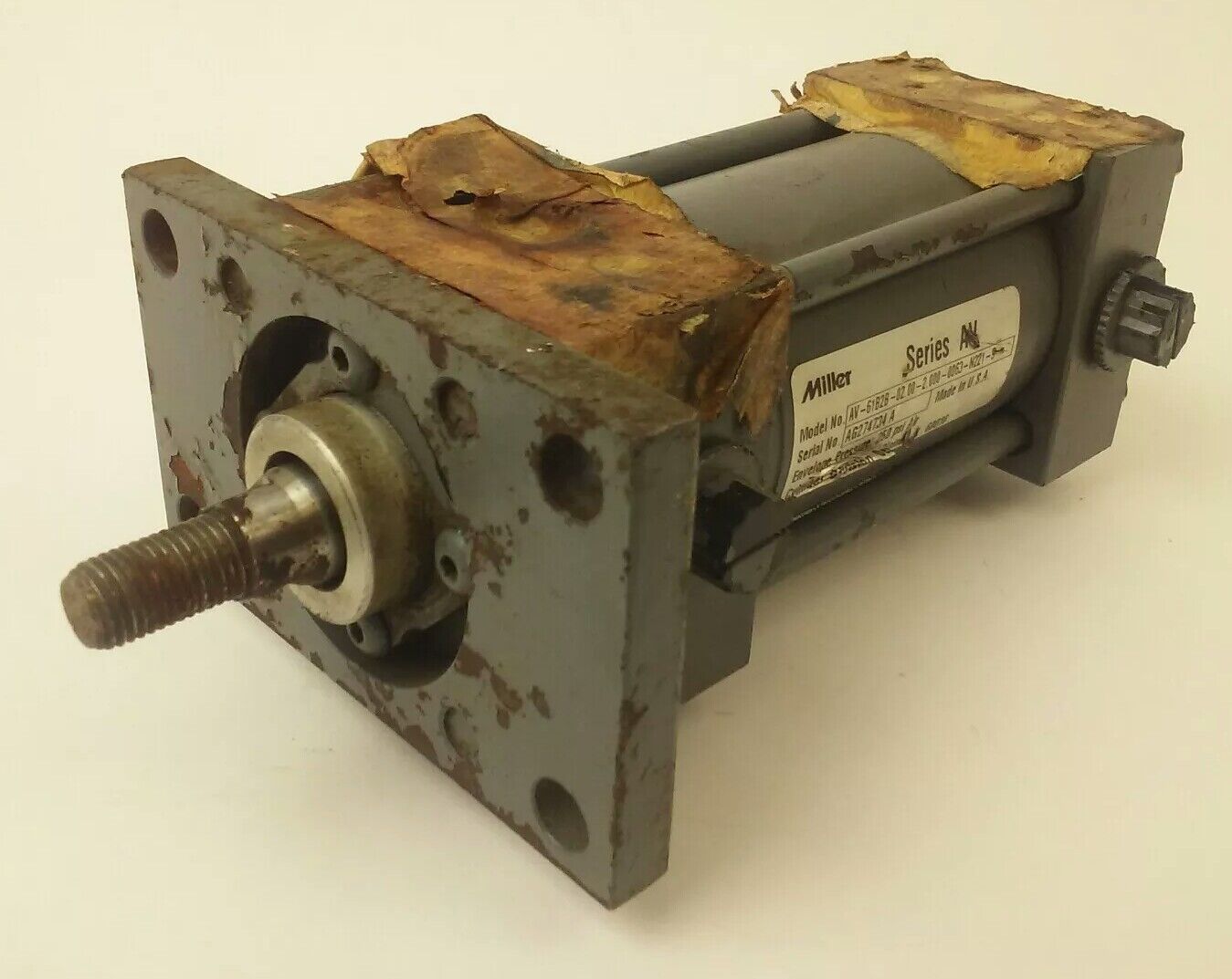 MILLER CYLINDER AV-61B2B-02.00-1.000-0063-N211-9 , 250PSI AIR ENEVELOPE PRESSURE